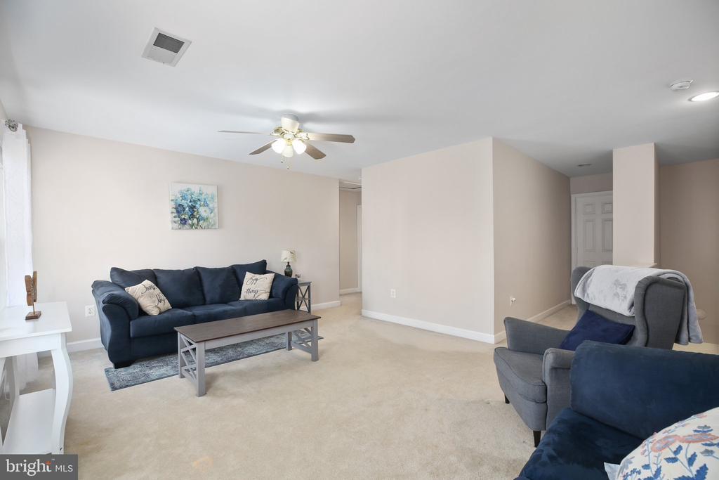 Fredericksburg, Virginia, 22406, United States, 4 Bedrooms Bedrooms, ,3 BathroomsBathrooms,Residential,For Sale,1934657