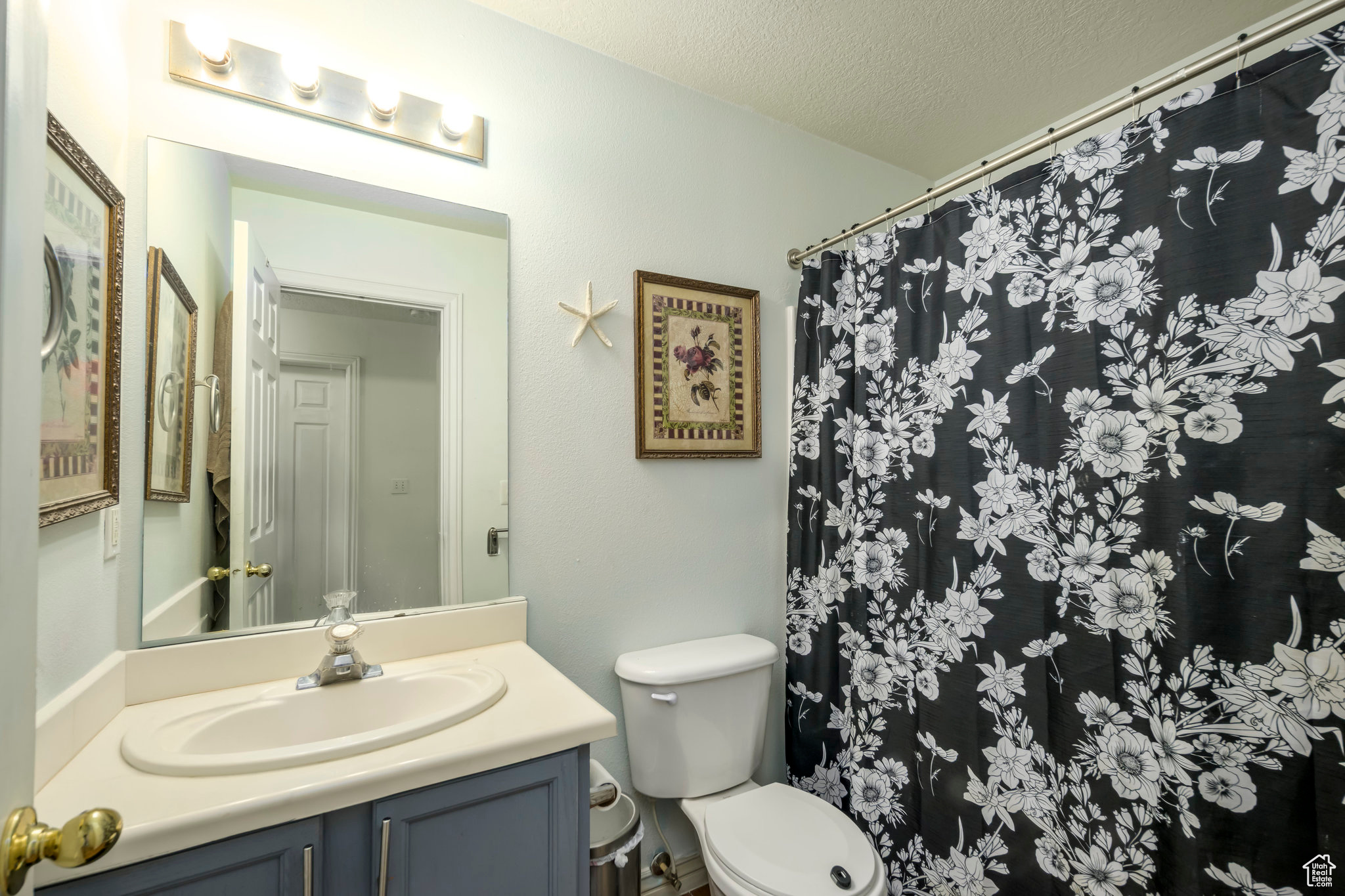 West Valley City, Utah, 84128, United States, 6 Bedrooms Bedrooms, ,3 BathroomsBathrooms,Residential,For Sale,1917047