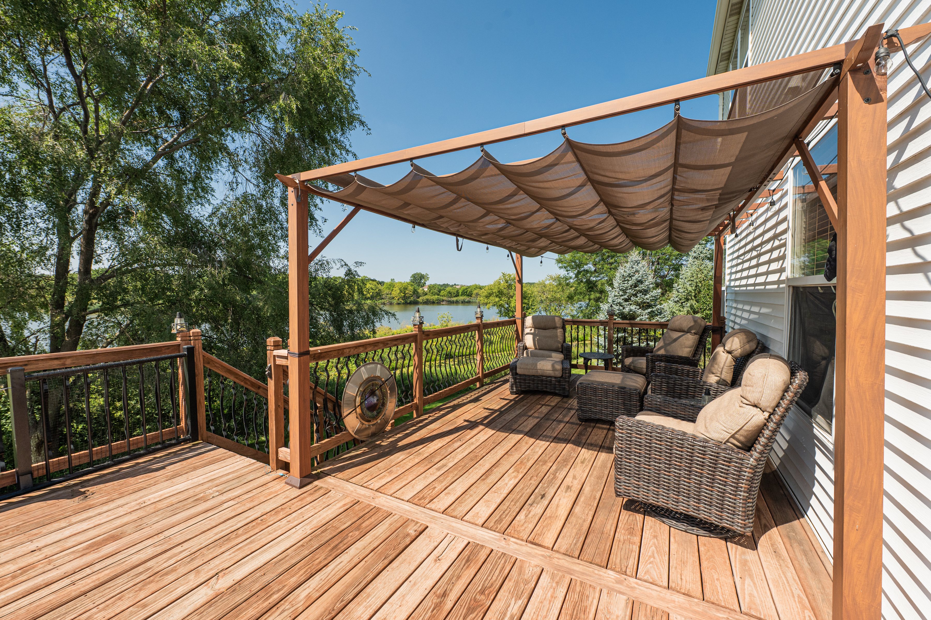  Waterfront Living in Orchard HIlls - 物件實景