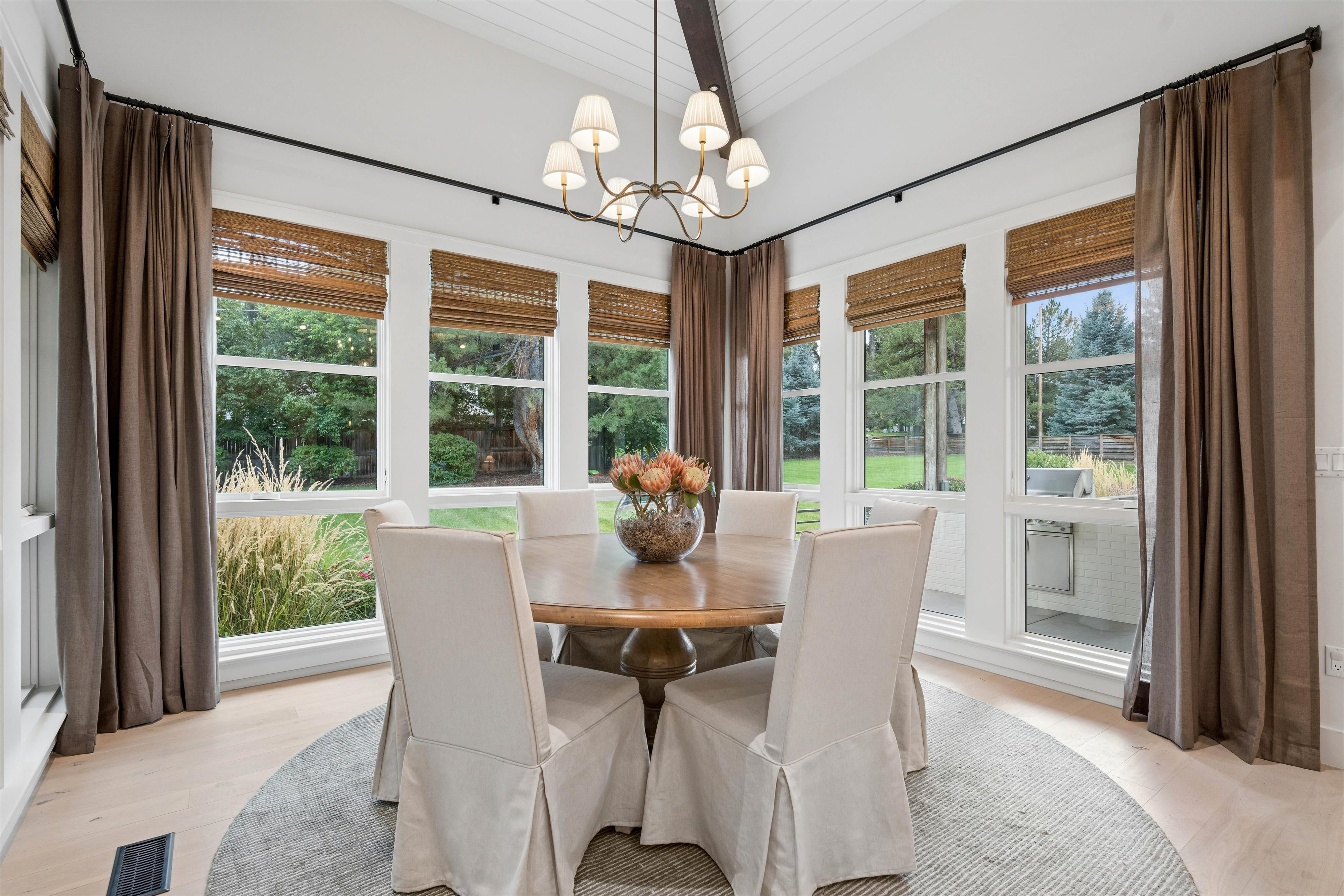  Modern Cherry Hills Masterpiece: Rare Main-Floor Luxury - 物件實景