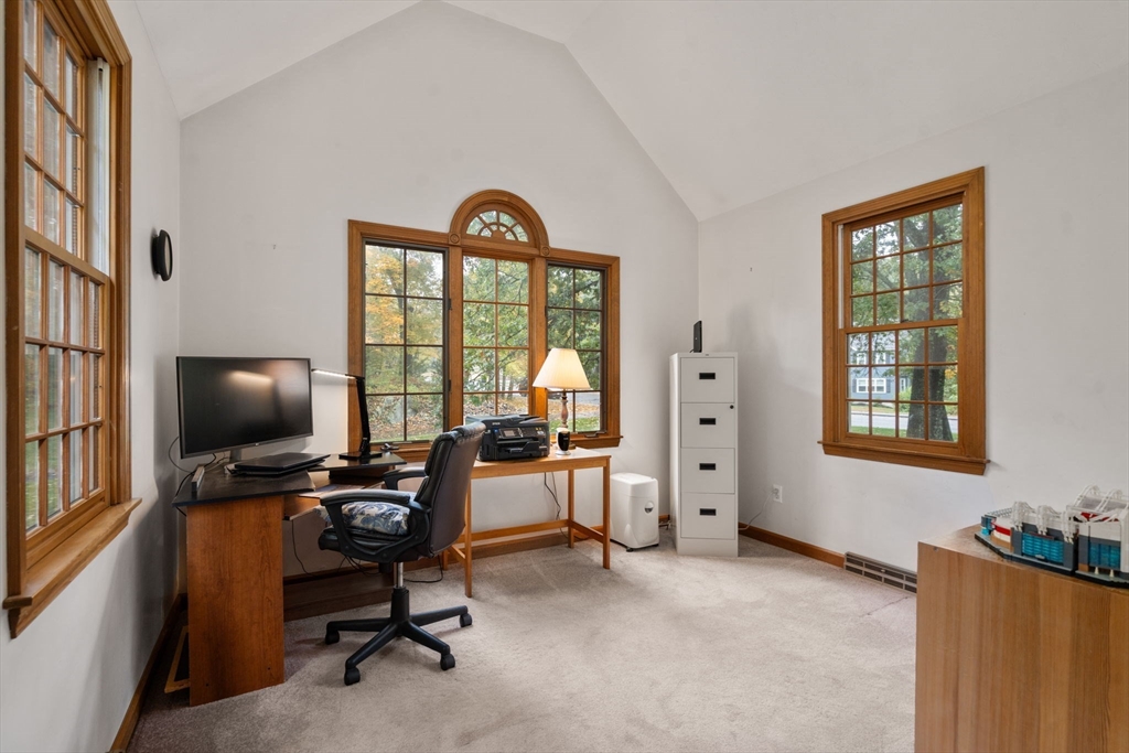 Marlborough, Massachusetts, 01752, United States, 4 Bedrooms Bedrooms, ,3 BathroomsBathrooms,Residential,For Sale,1995597