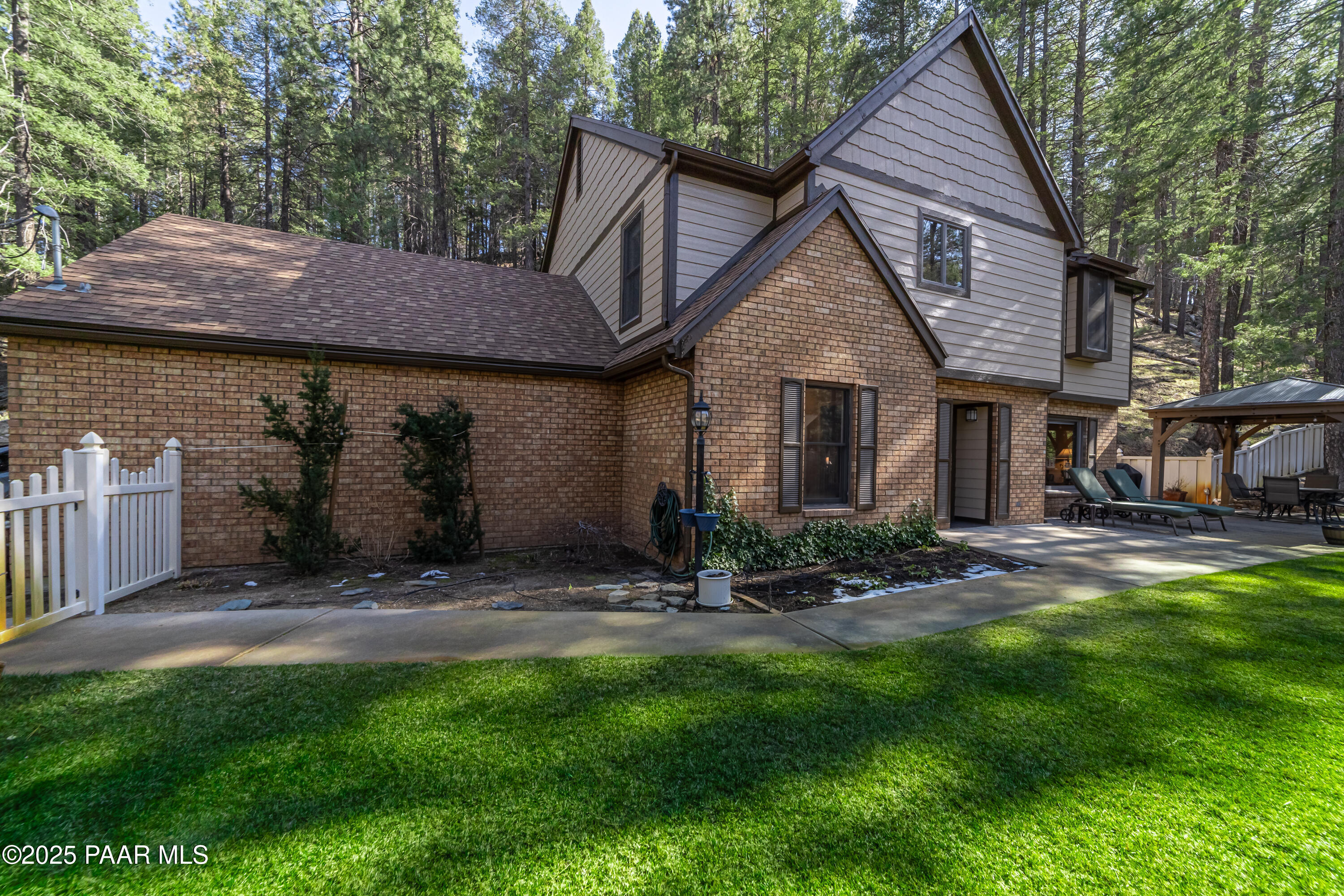 Prescott, Arizona, 86303, United States, 4 Bedrooms Bedrooms, ,3 BathroomsBathrooms,Residential,For Sale,1960478