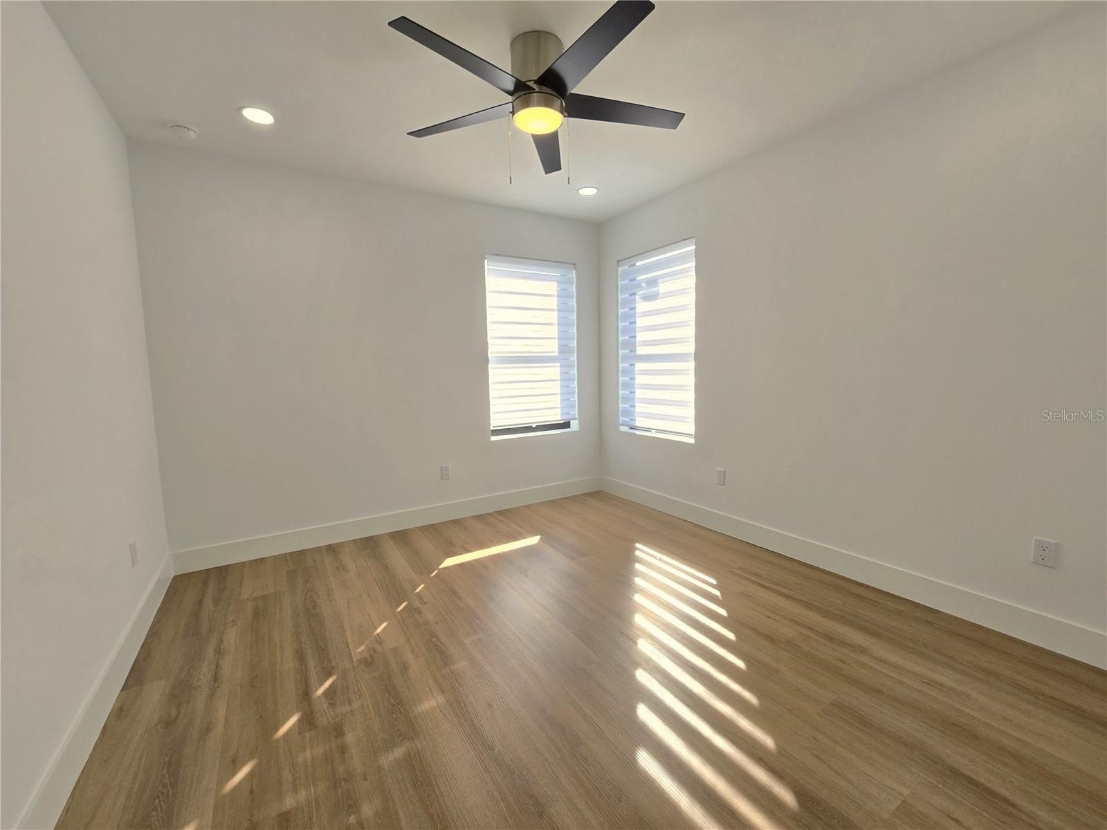 TAMPA, Florida, 33607, United States, 5 Bedrooms Bedrooms, ,3 BathroomsBathrooms,Residential,For Sale,1976051