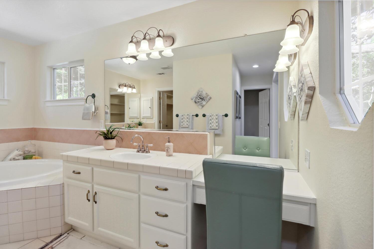 Davis, California, 95618, United States, 4 Bedrooms Bedrooms, ,3 BathroomsBathrooms,Residential,For Sale,1828068
