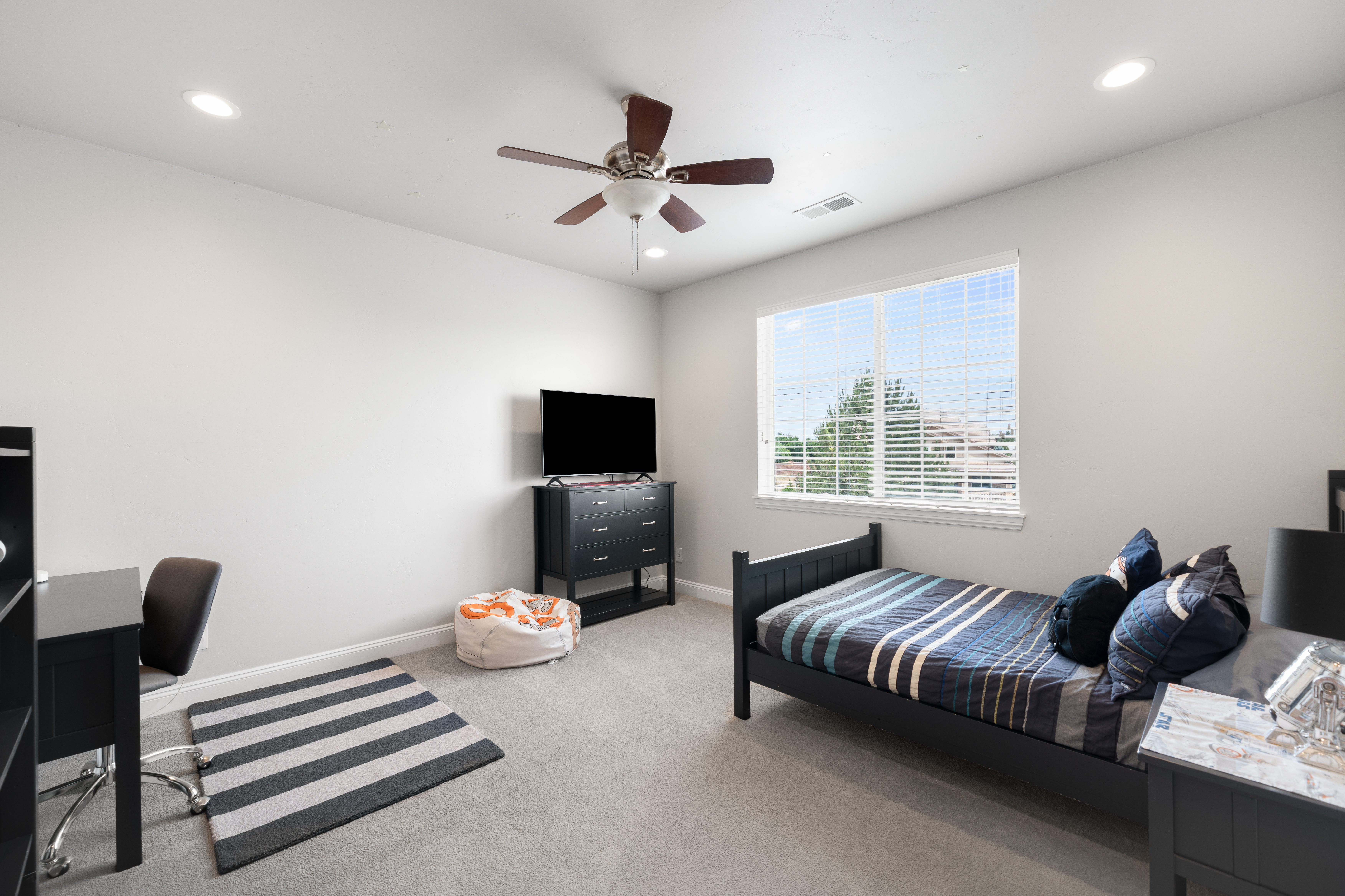  Beautifully upgraded home blends luxury, comfort, and functionality. - 物件實景