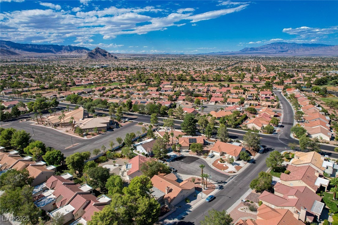 Las Vegas, Nevada, 89134, United States, 2 Bedrooms Bedrooms, ,2 BathroomsBathrooms,Residential,For Sale,1950375
