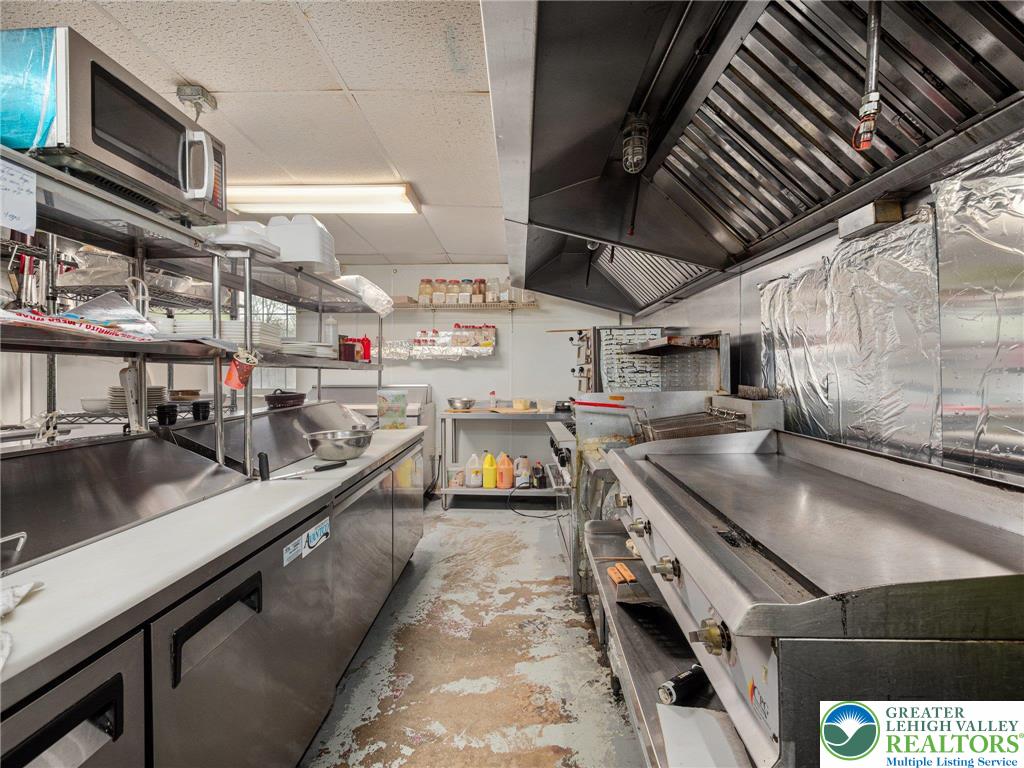 Lower Milford Twp, Pennsylvania, 18036, United States, 2 Bedrooms Bedrooms, ,3 BathroomsBathrooms,Residential,For Sale,1988834