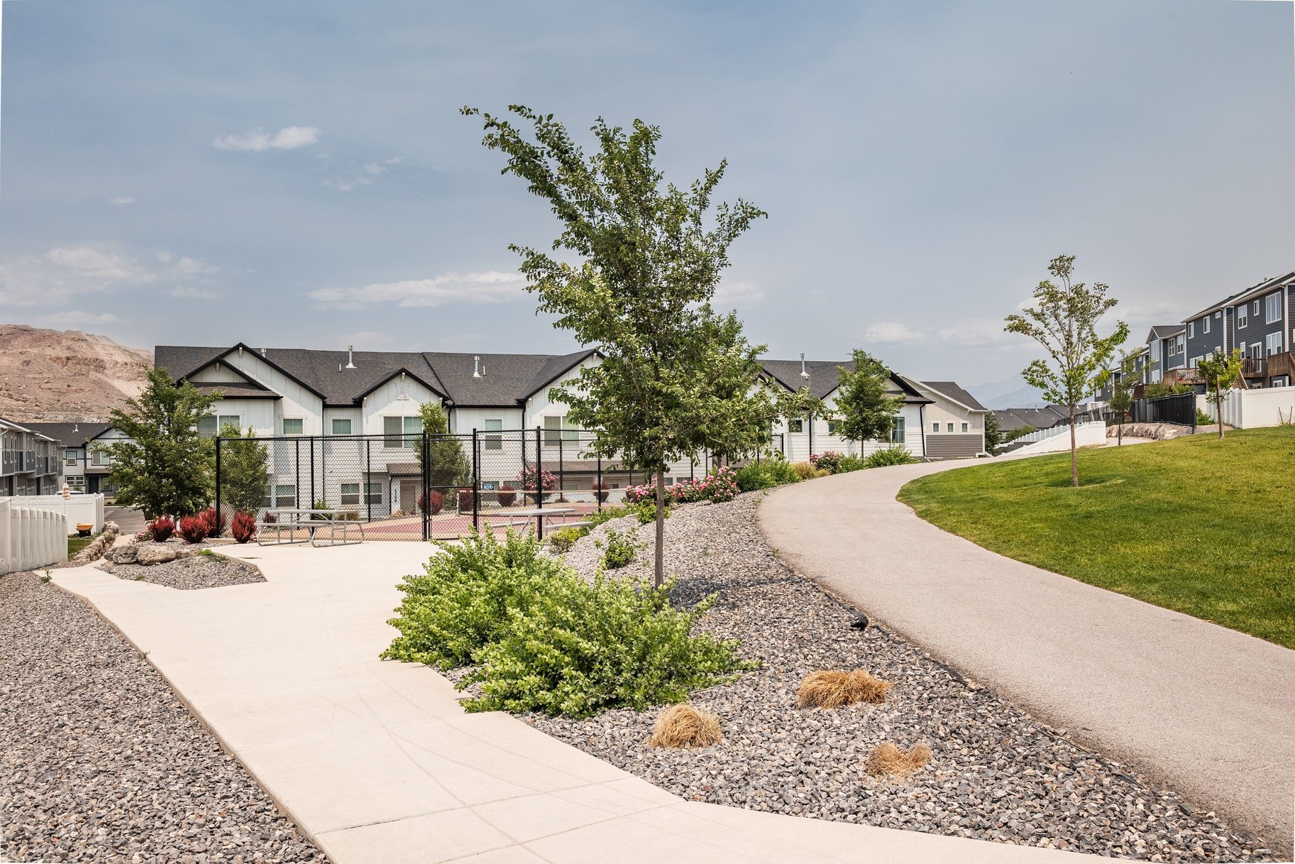  Views, Space & Style in Eagle Mountain - 物件實景