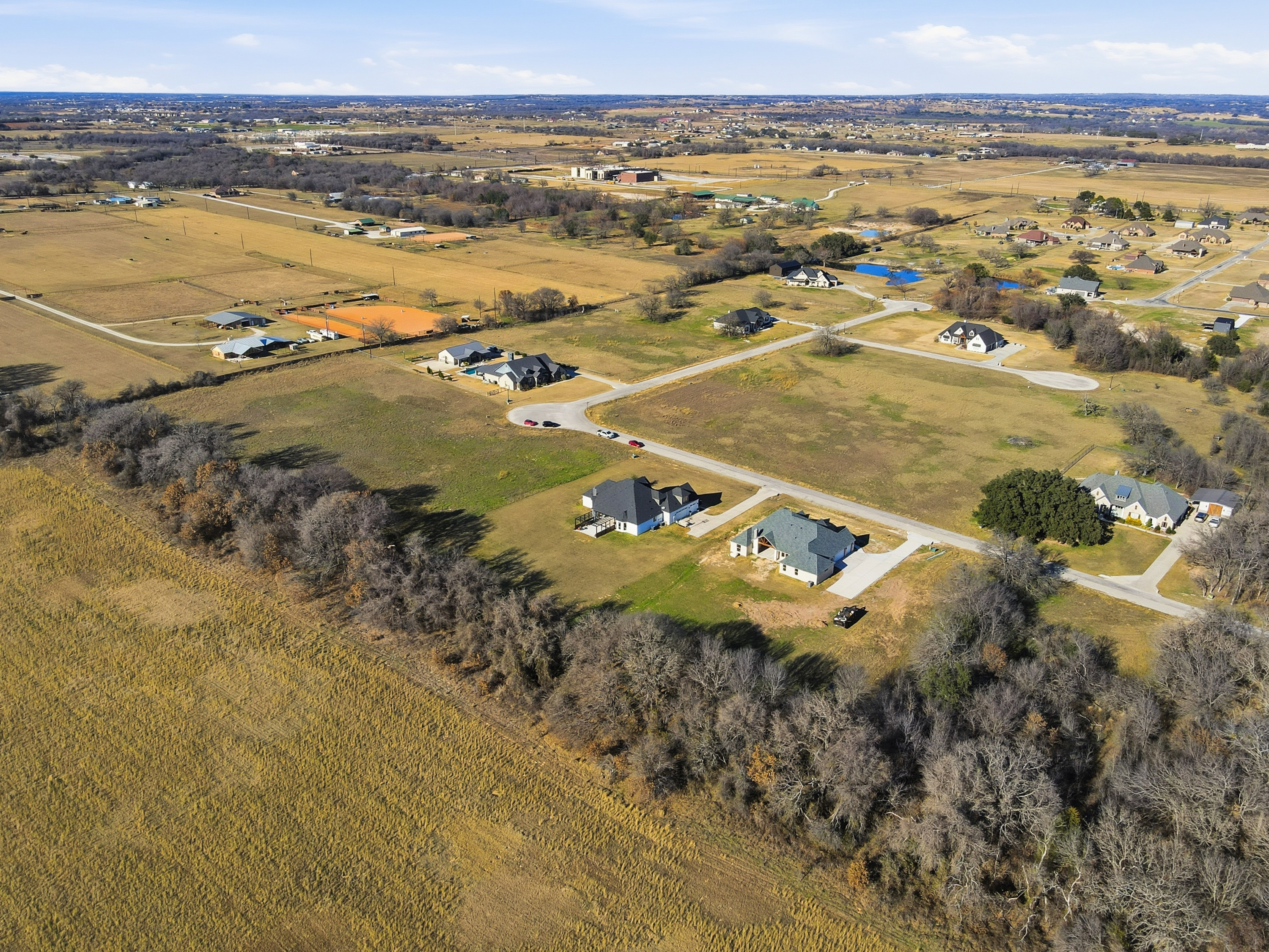  a private gated retreat where  luxury meets texas tranquility - 物件實景