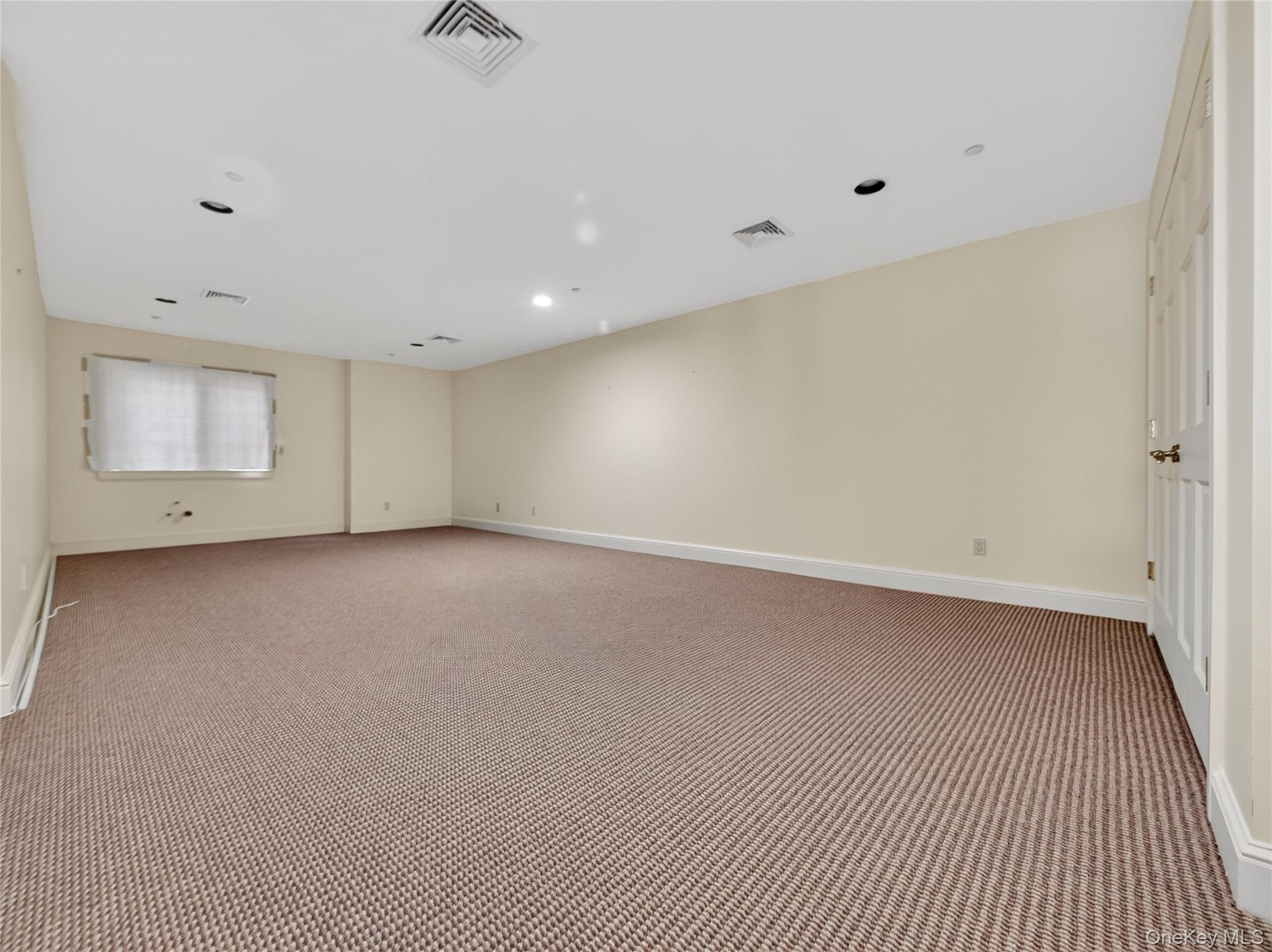 Sloatsburg, New York, 10974, United States, 5 Bedrooms Bedrooms, ,5 BathroomsBathrooms,Residential,For Sale,1982230