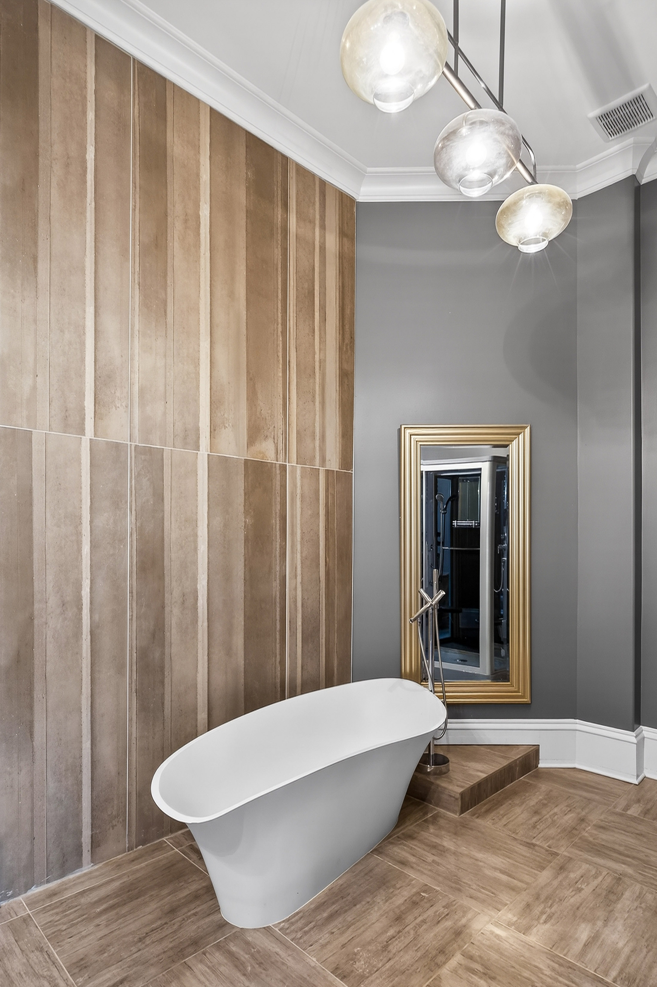  Exceptional Gated Estate with Resort-caliber Grounds - 物件實景