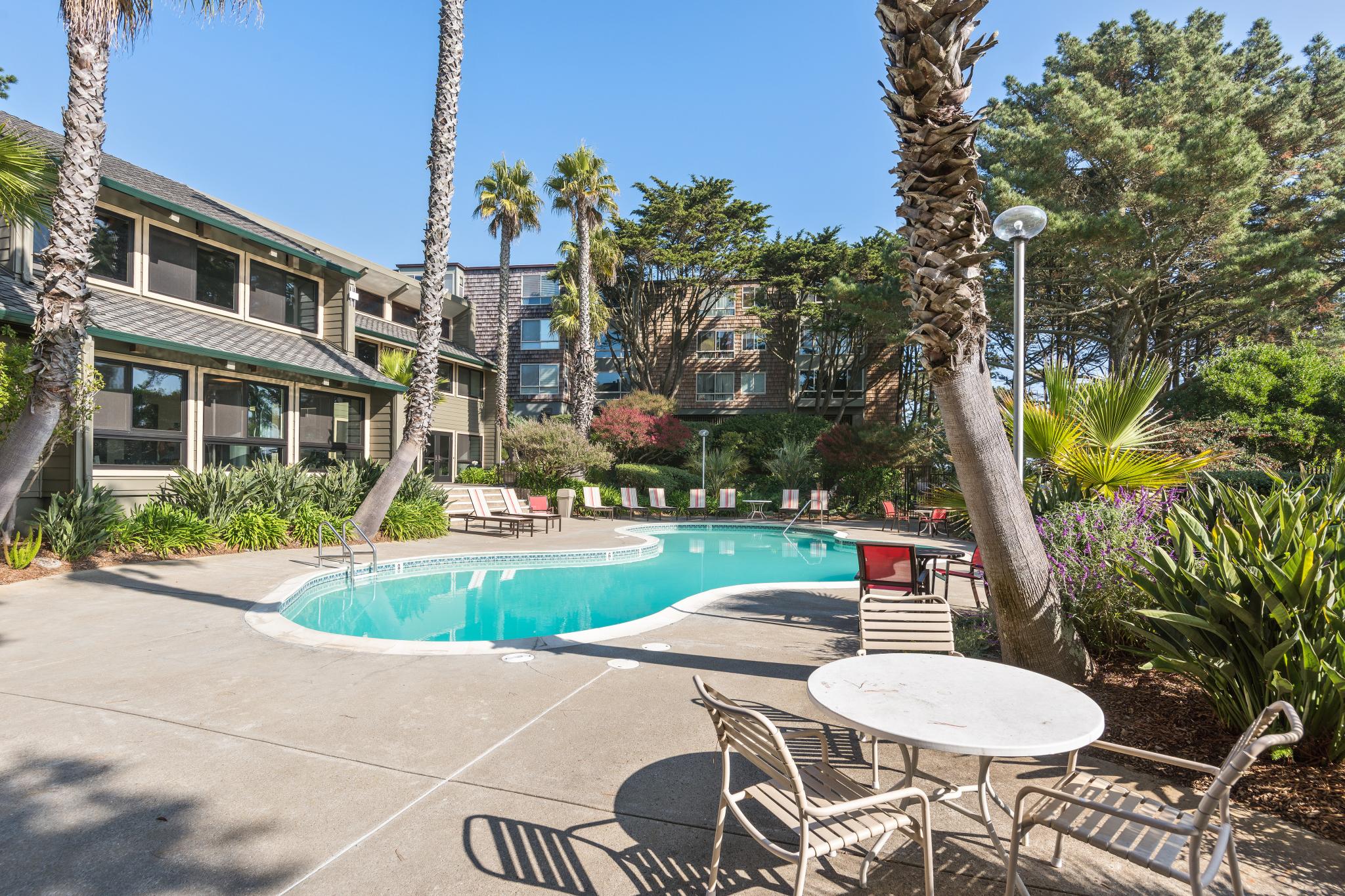  990 Duncan Street #204G - 物件實景