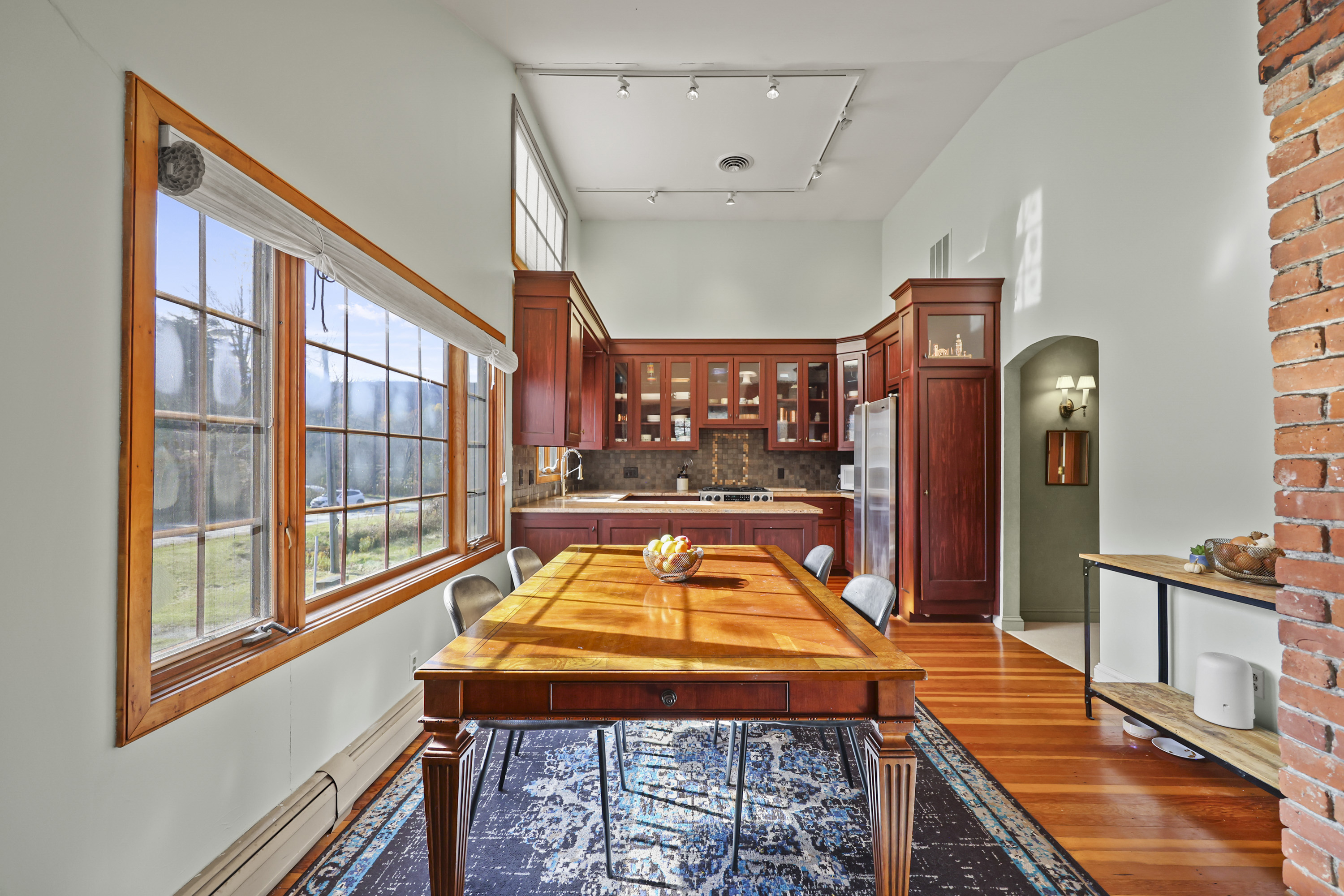  This Property Embodies the Berkshire Charm, History, and Natural Beauty - 物件實景