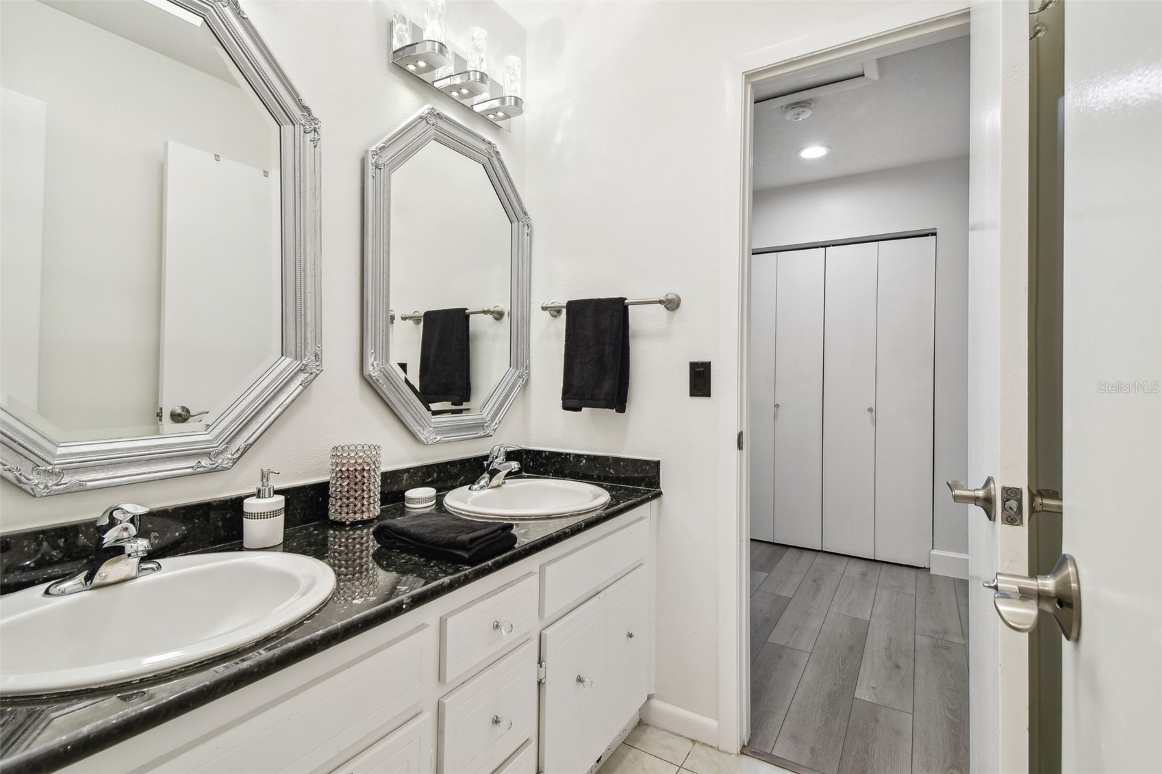 Tampa, Florida, 33615, United States, 3 Bedrooms Bedrooms, ,2 BathroomsBathrooms,Residential,For Sale,1915147