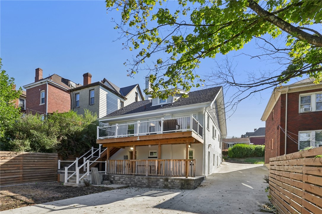 Mt Washington, Pennsylvania, 15211, United States, 5 Bedrooms Bedrooms, ,4 BathroomsBathrooms,Residential,For Sale,1956981