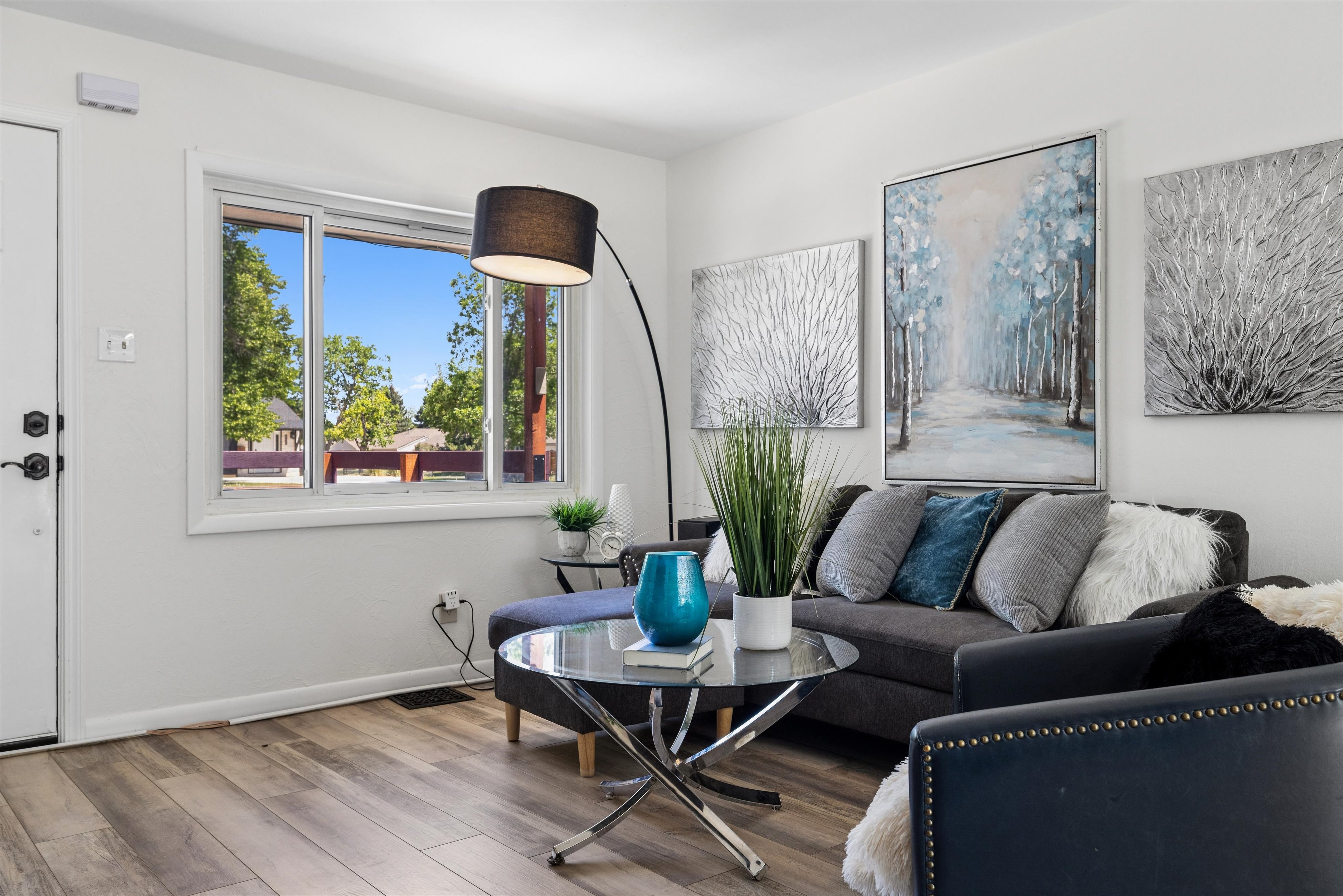  Beautifully updated and ideally positioned in sought-after University Hills - 物件實景