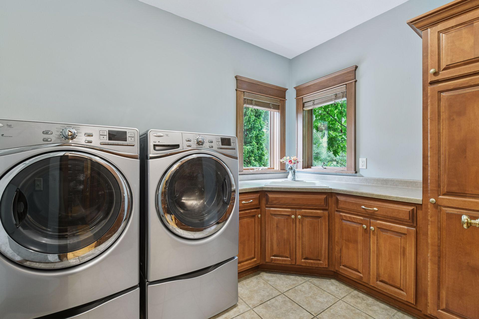 Chaska, Minnesota, 55318, United States, 5 Bedrooms Bedrooms, ,3 BathroomsBathrooms,Residential,For Sale,1907432
