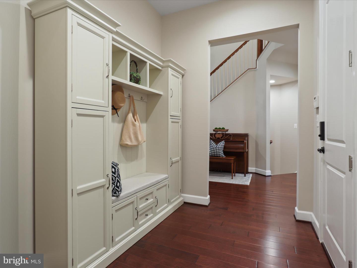 Ashburn, Virginia, 20148, United States, 3 Bedrooms Bedrooms, ,4 BathroomsBathrooms,Residential,For Sale,1918442