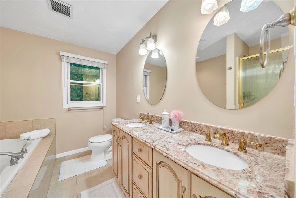 Mansfield, Massachusetts, 02048, United States, 4 Bedrooms Bedrooms, ,3 BathroomsBathrooms,Residential,For Sale,2001222