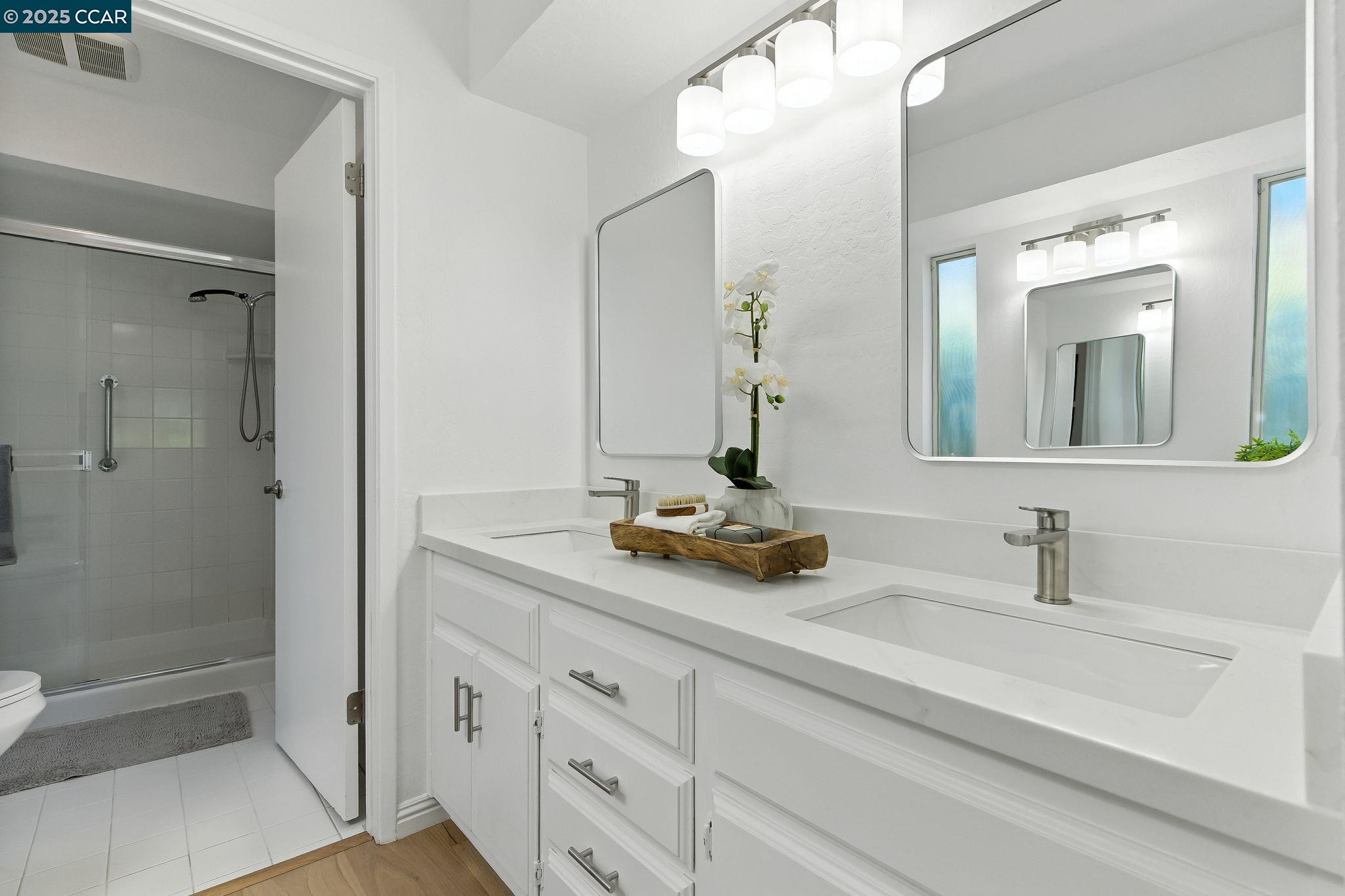 Moraga, California, 94556, United States, 3 Bedrooms Bedrooms, ,2 BathroomsBathrooms,Residential,For Sale,1926288