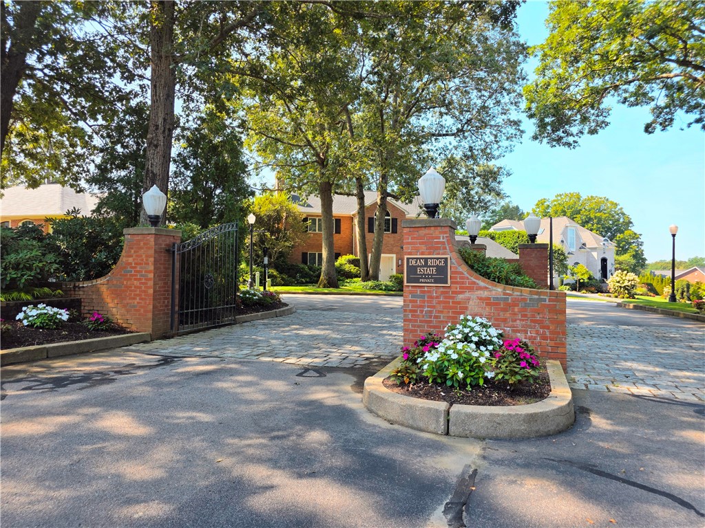 Cranston, Rhode Island, 02920, United States, 2 Bedrooms Bedrooms, ,3 BathroomsBathrooms,Residential,For Sale,1913693