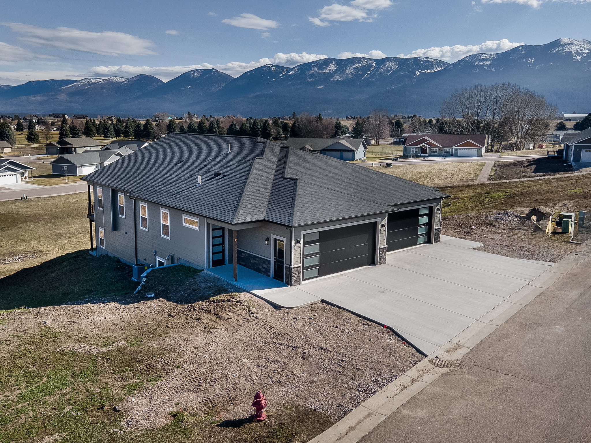 Polson, Montana, 59860, United States, 3 Bedrooms Bedrooms, ,2 BathroomsBathrooms,Residential,For Sale,1882171