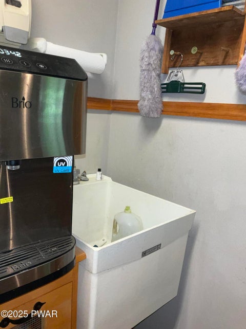 Milford, Pennsylvania, 18337, United States, 3 Bedrooms Bedrooms, ,3 BathroomsBathrooms,Residential,For Sale,1981276