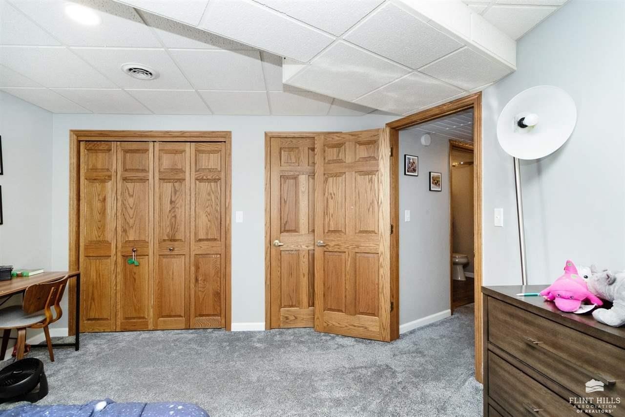 Junction City, Kansas, 66441, United States, 4 Bedrooms Bedrooms, ,4 BathroomsBathrooms,Residential,For Sale,1805372