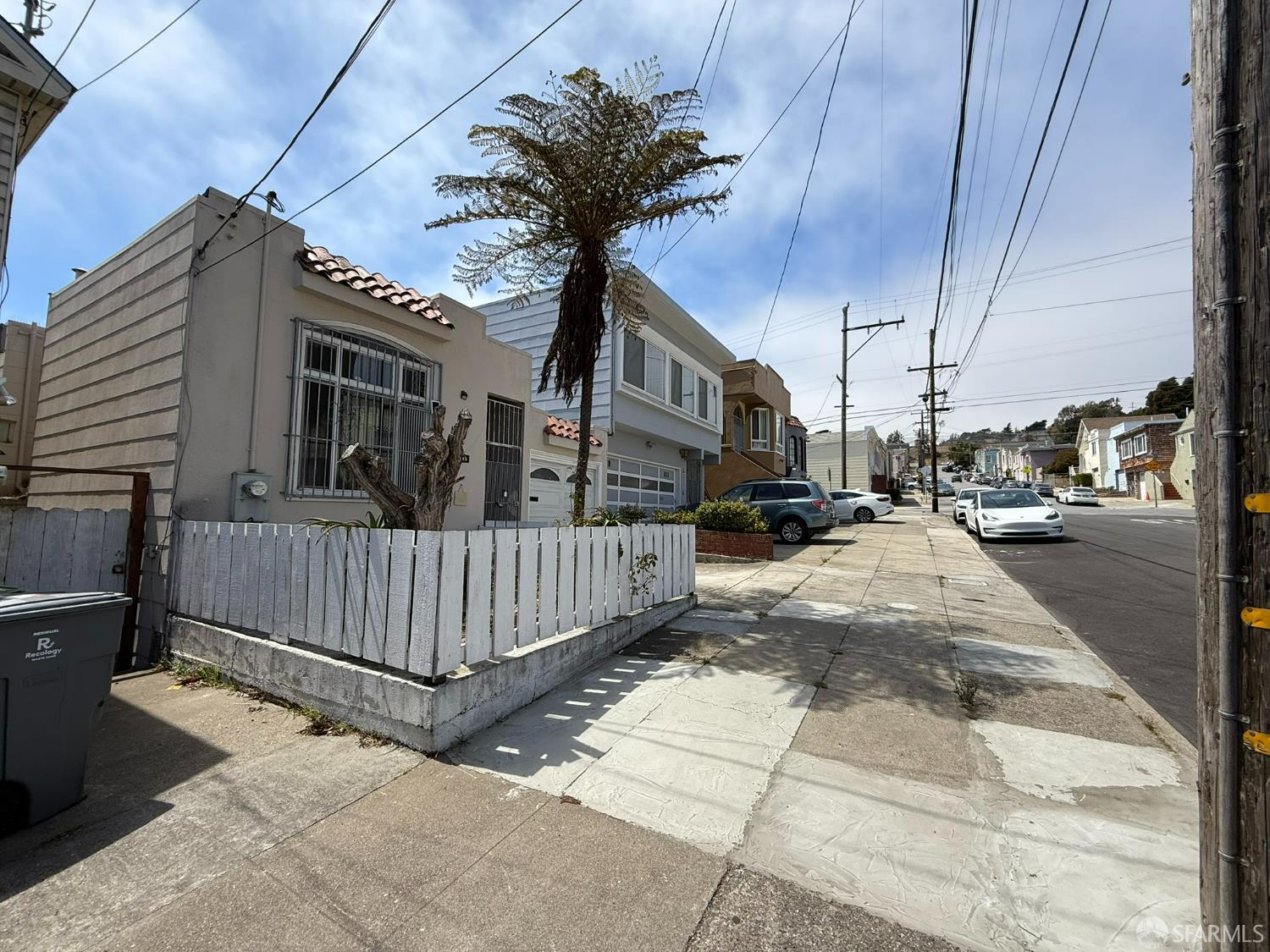 San Francisco, California, 94134, United States, 2 Bedrooms Bedrooms, ,1 BathroomBathrooms,Residential,For Sale,1935343