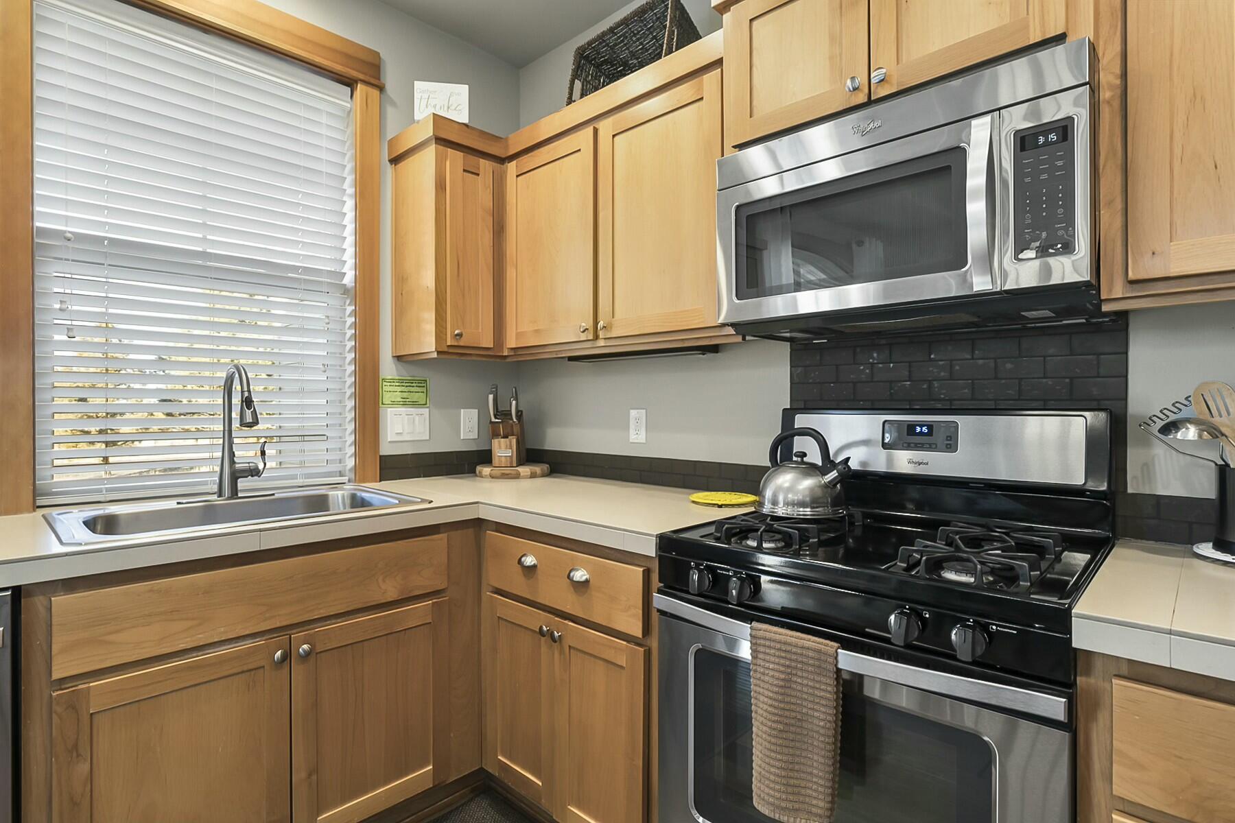 Redmond, Oregon, 97756, United States, 3 Bedrooms Bedrooms, ,2 BathroomsBathrooms,Residential,For Sale,1729232