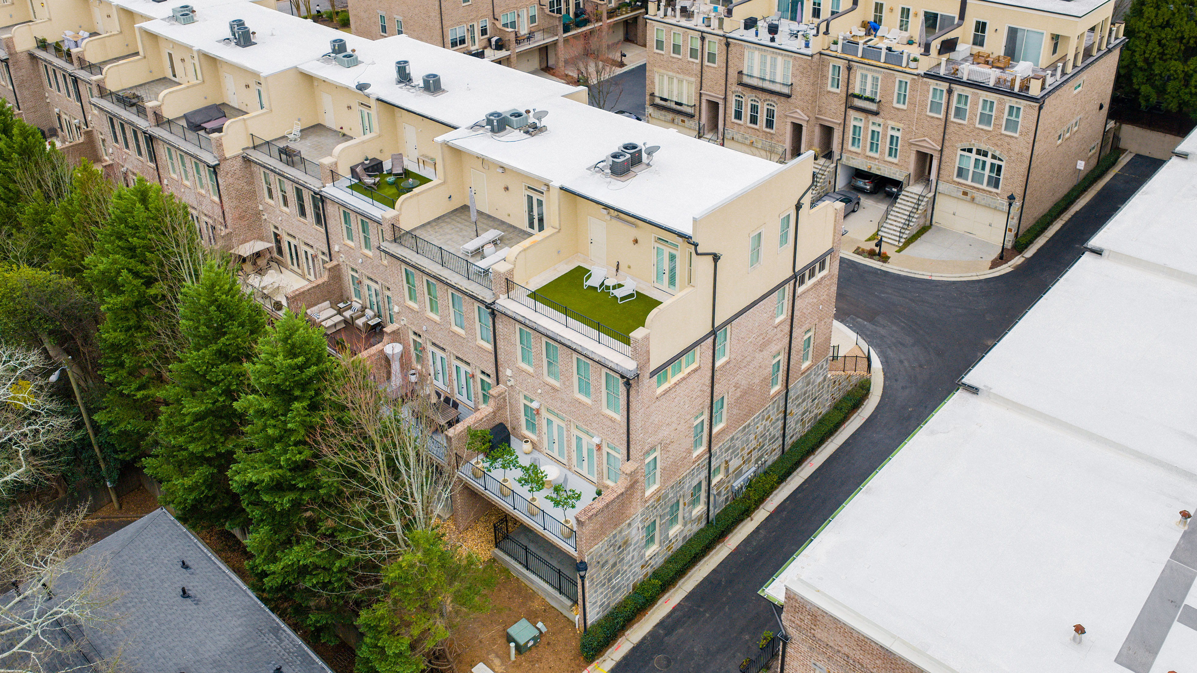  Beautifully Renovated Four-story Townhome in the Heart of Buckhead - 物件實景