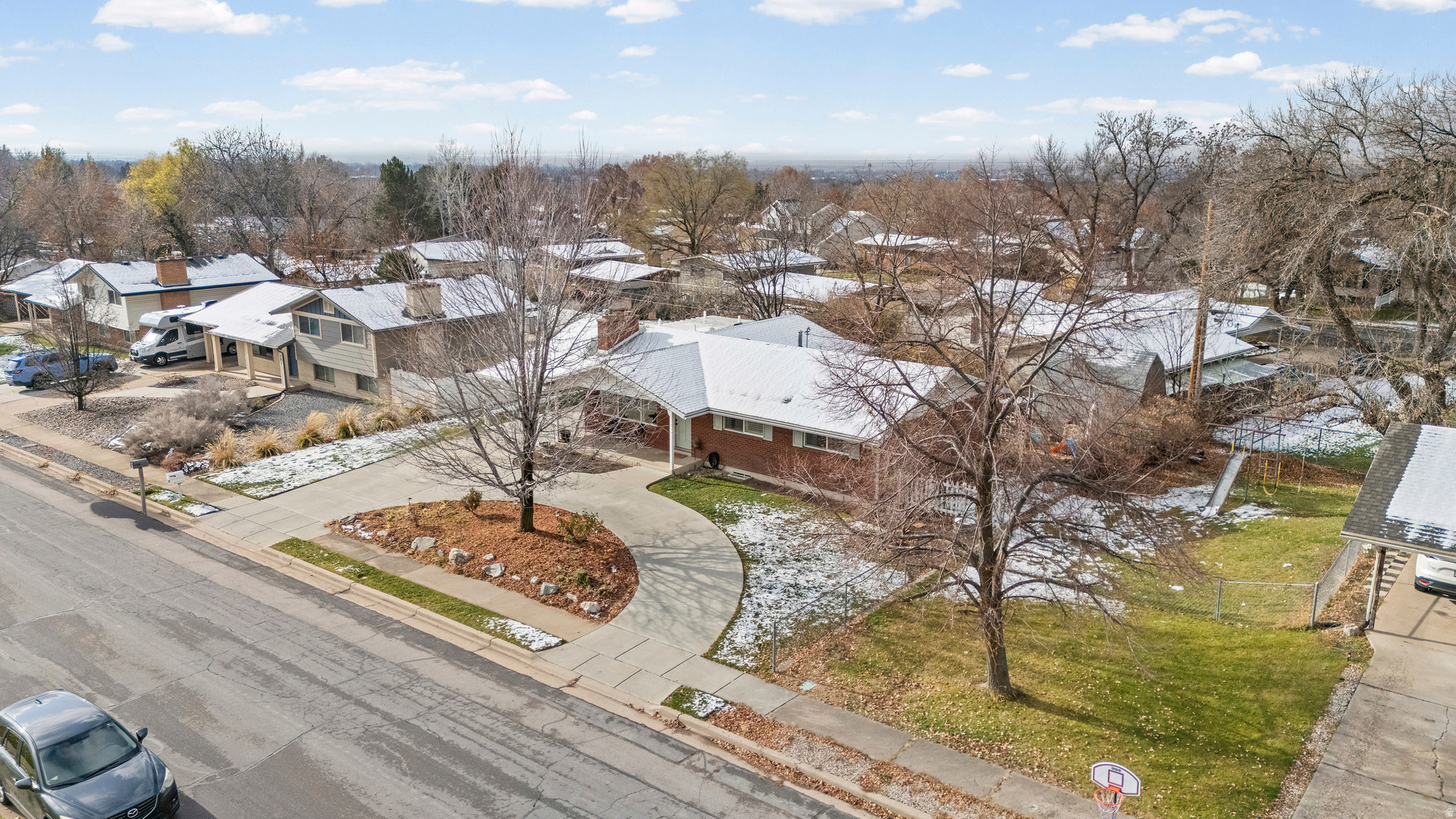 Kaysville, Utah, 84037, United States, 5 Bedrooms Bedrooms, ,1 BathroomBathrooms,Residential,For Sale,2003168