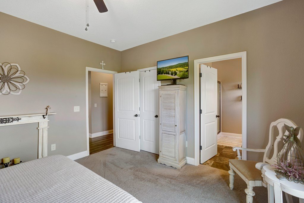 Hiawassee, Georgia, 30546, United States, 2 Bedrooms Bedrooms, ,2 BathroomsBathrooms,Residential,For Sale,1973981