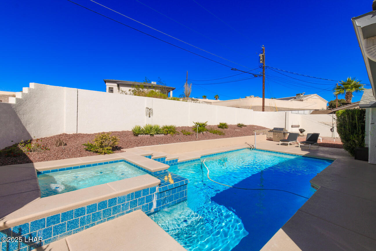 Lake Havasu City, Arizona, 86406, United States, 3 Bedrooms Bedrooms, ,1 BathroomBathrooms,Residential,For Sale,1989666