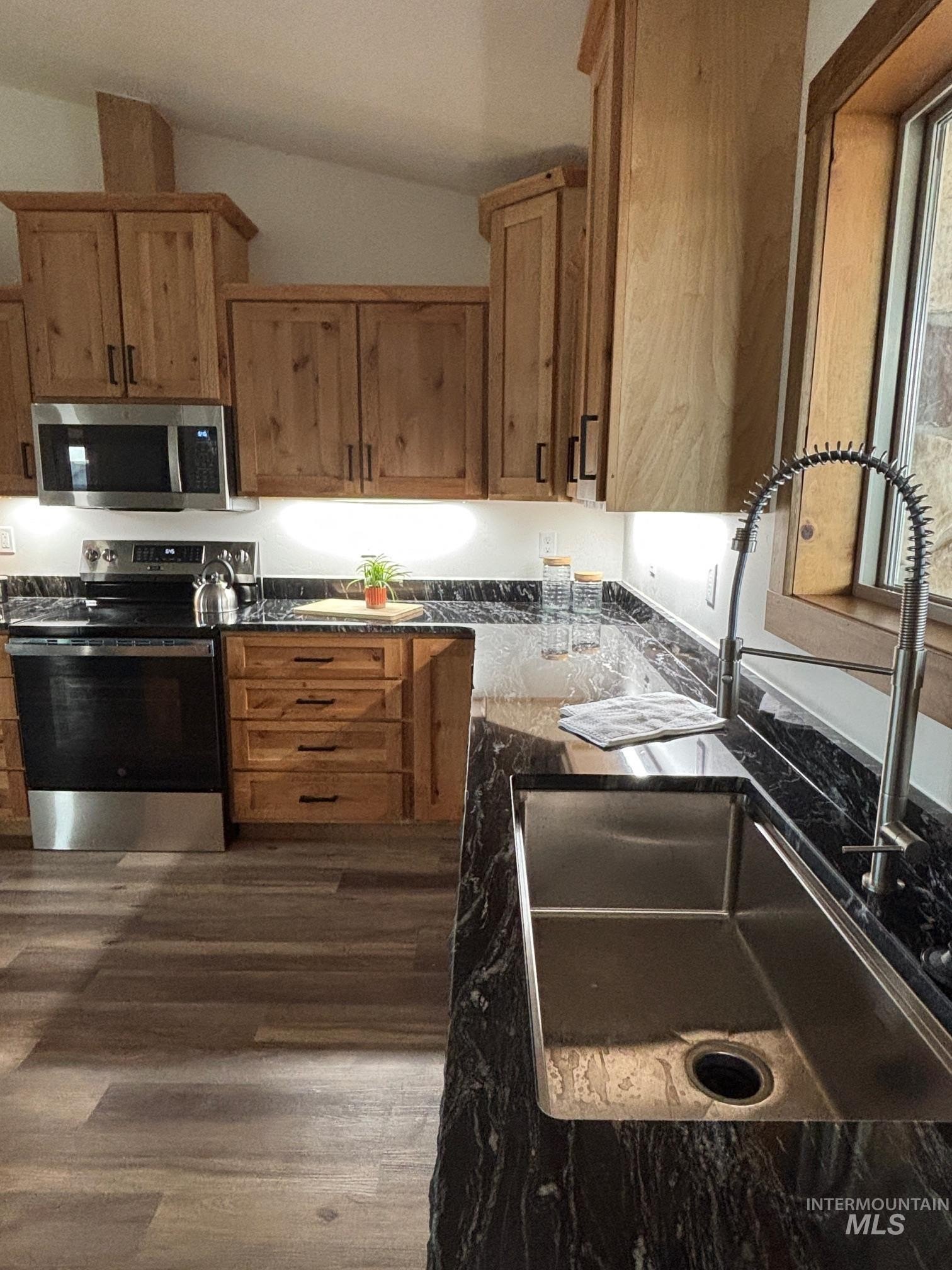 Lewiston, Idaho, 83501, United States, 3 Bedrooms Bedrooms, ,3 BathroomsBathrooms,Residential,For Sale,1976942