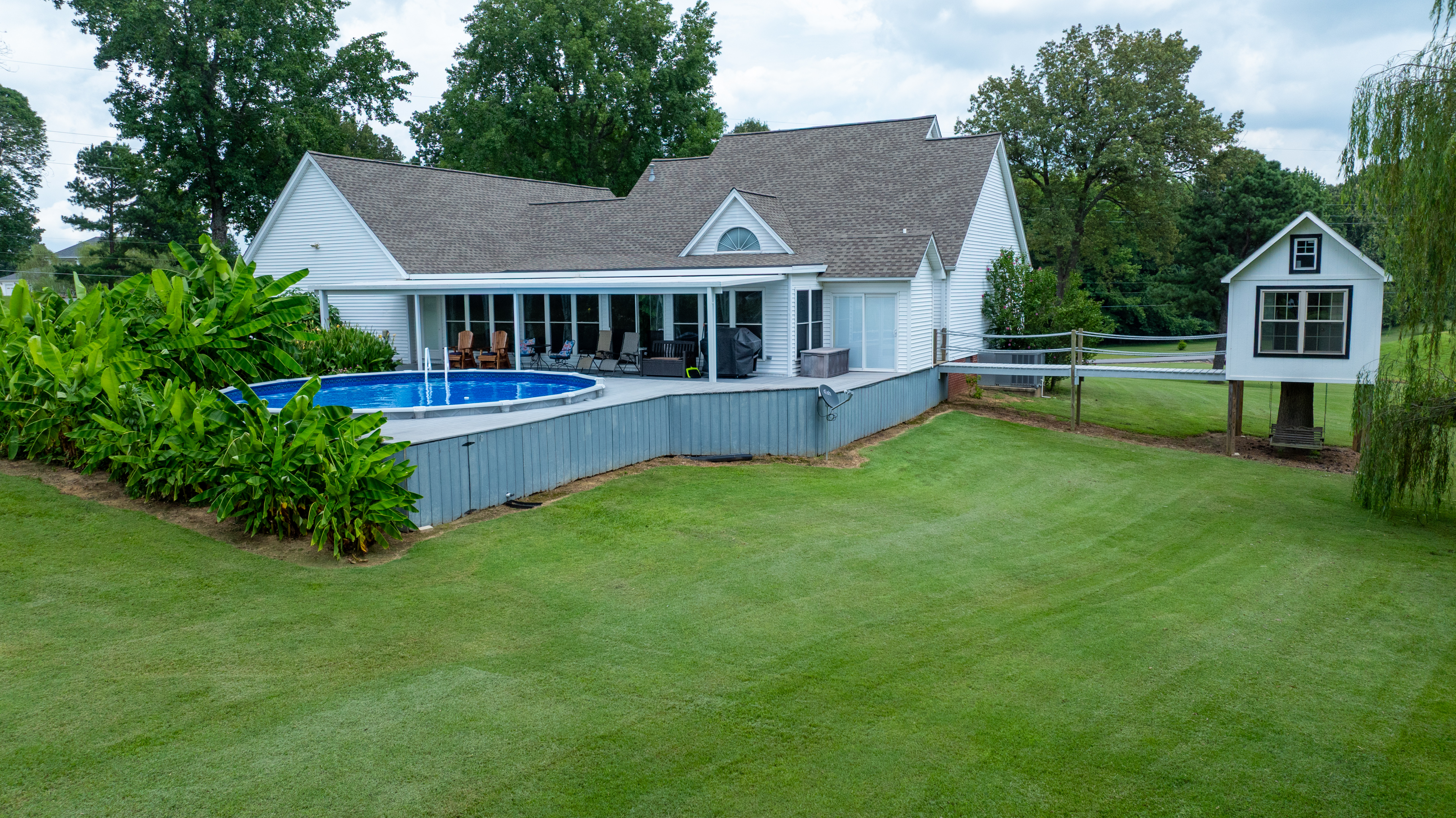 Paducah, Kentucky, 42003, United States, 4 Bedrooms Bedrooms, ,2 BathroomsBathrooms,Residential,For Sale,1974262