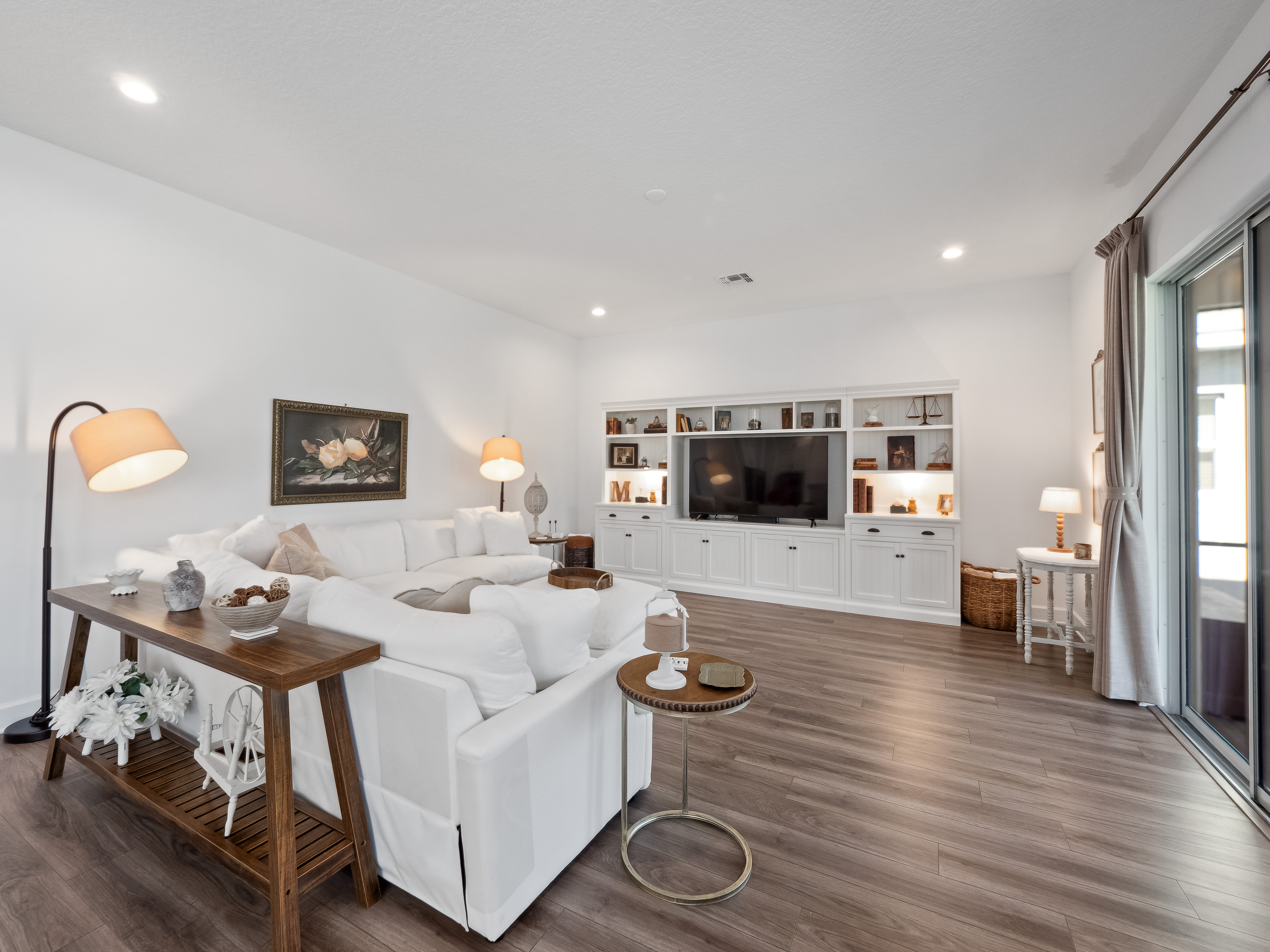 Winter Garden, Florida, 34787, United States, 5 Bedrooms Bedrooms, ,5 BathroomsBathrooms,Residential,For Sale,1914233