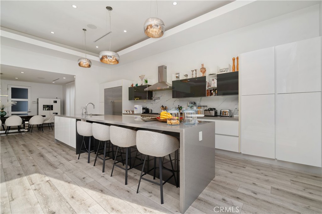 Woodland Hills, California, 91367, United States, 4 Bedrooms Bedrooms, ,2 BathroomsBathrooms,Residential,For Sale,2003177