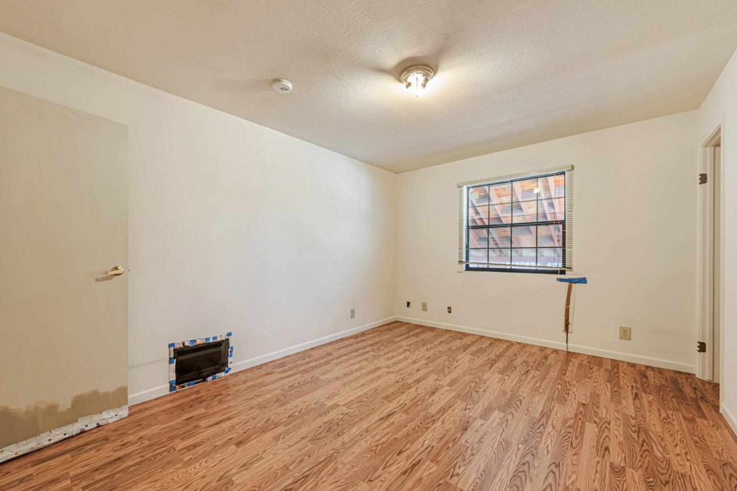 Santa Clara, California, 95051, United States, 3 Bedrooms Bedrooms, ,3 BathroomsBathrooms,Residential,For Sale,1941607