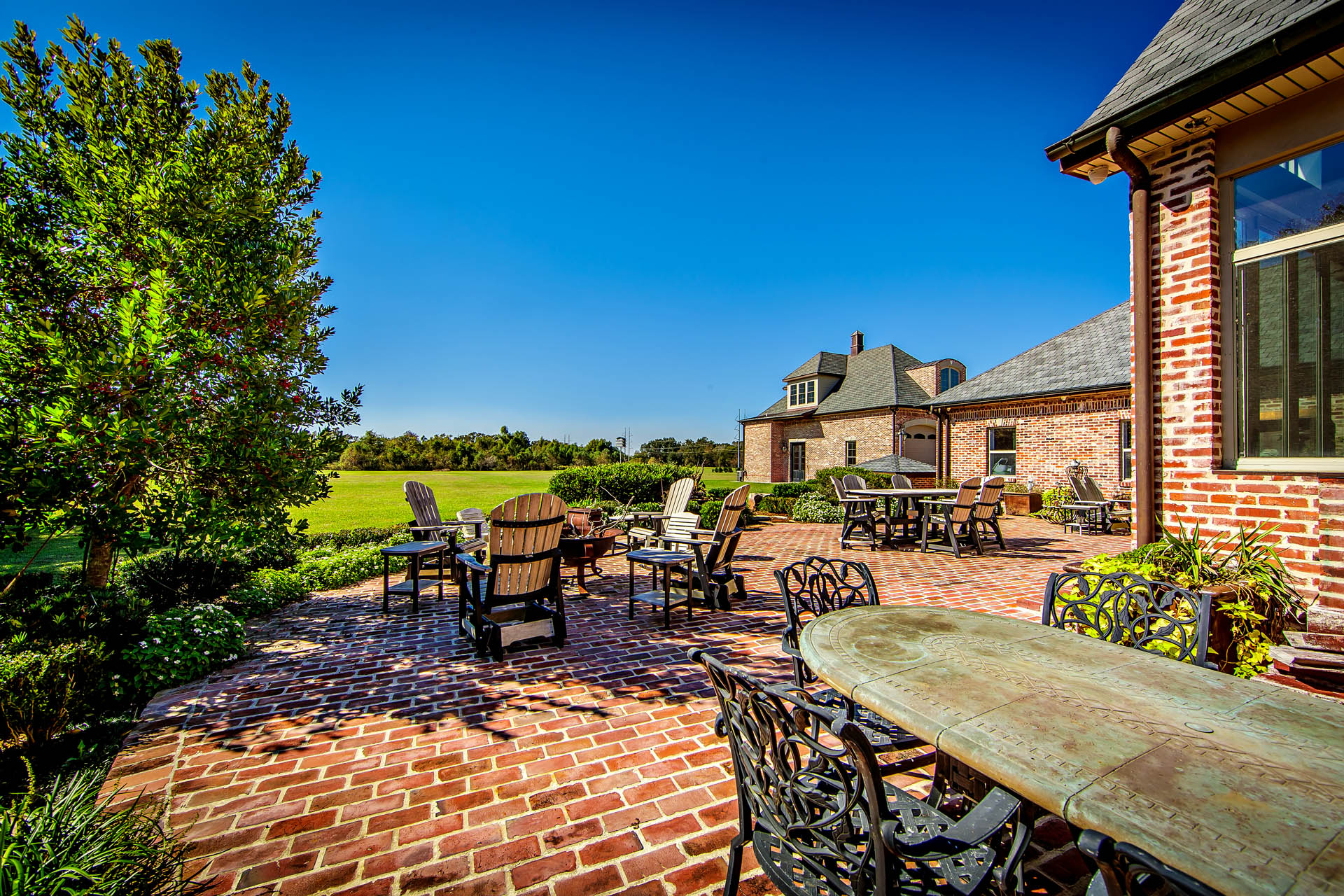 Houma, Louisiana, 70360, United States, 3 Bedrooms Bedrooms, ,4 BathroomsBathrooms,Residential,For Sale,2000974