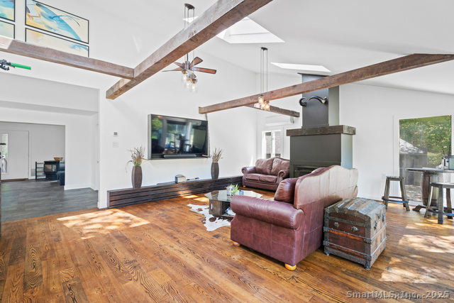 Killingly, Connecticut, 06239, United States, 2 Bedrooms Bedrooms, ,2 BathroomsBathrooms,Residential,For Sale,2000954