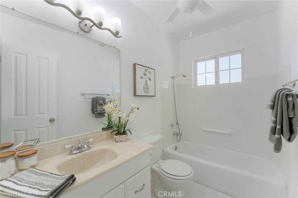 Covina, California, 91722, United States, 4 Bedrooms Bedrooms, ,1 BathroomBathrooms,Residential,For Sale,1923336