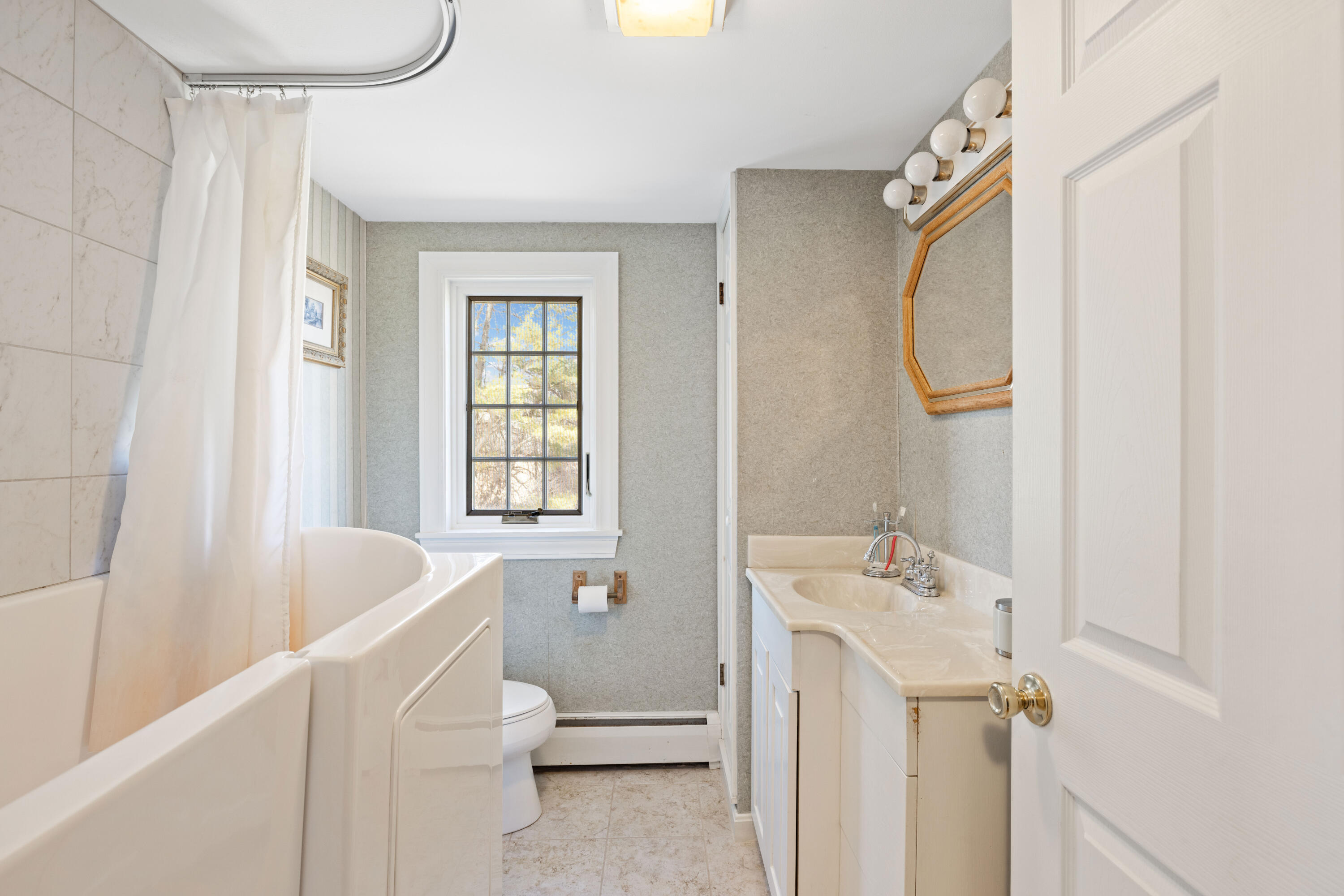 Cumberland, Maine, 04021, United States, 3 Bedrooms Bedrooms, ,2 BathroomsBathrooms,Residential,For Sale,1759704