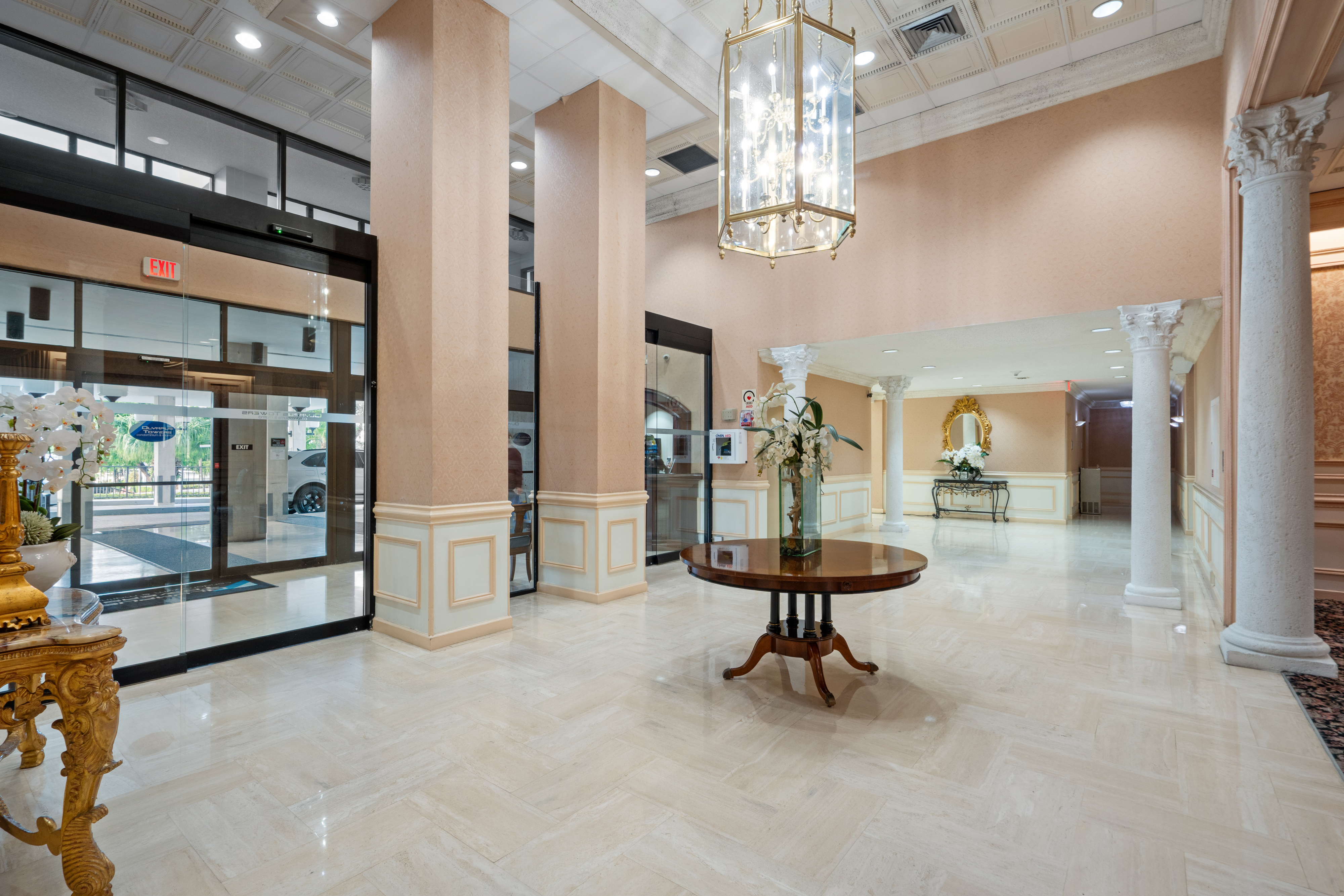  2500 Parkview Dr, Hallandale Beach, FL, 33009 - 物件實景