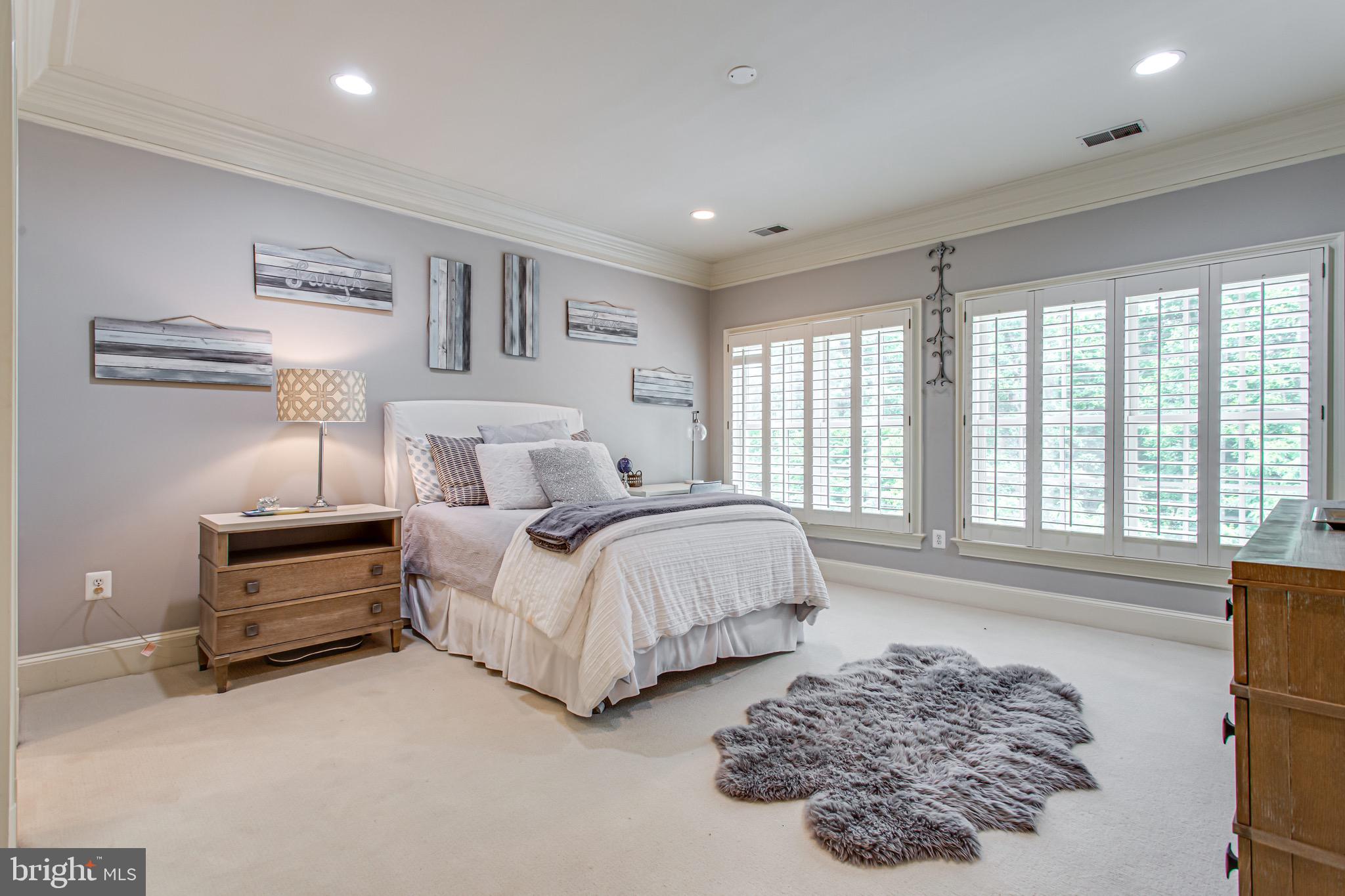 Mclean, Virginia, 22102, United States, 7 Bedrooms Bedrooms, ,10 BathroomsBathrooms,Residential,For Sale,1842537