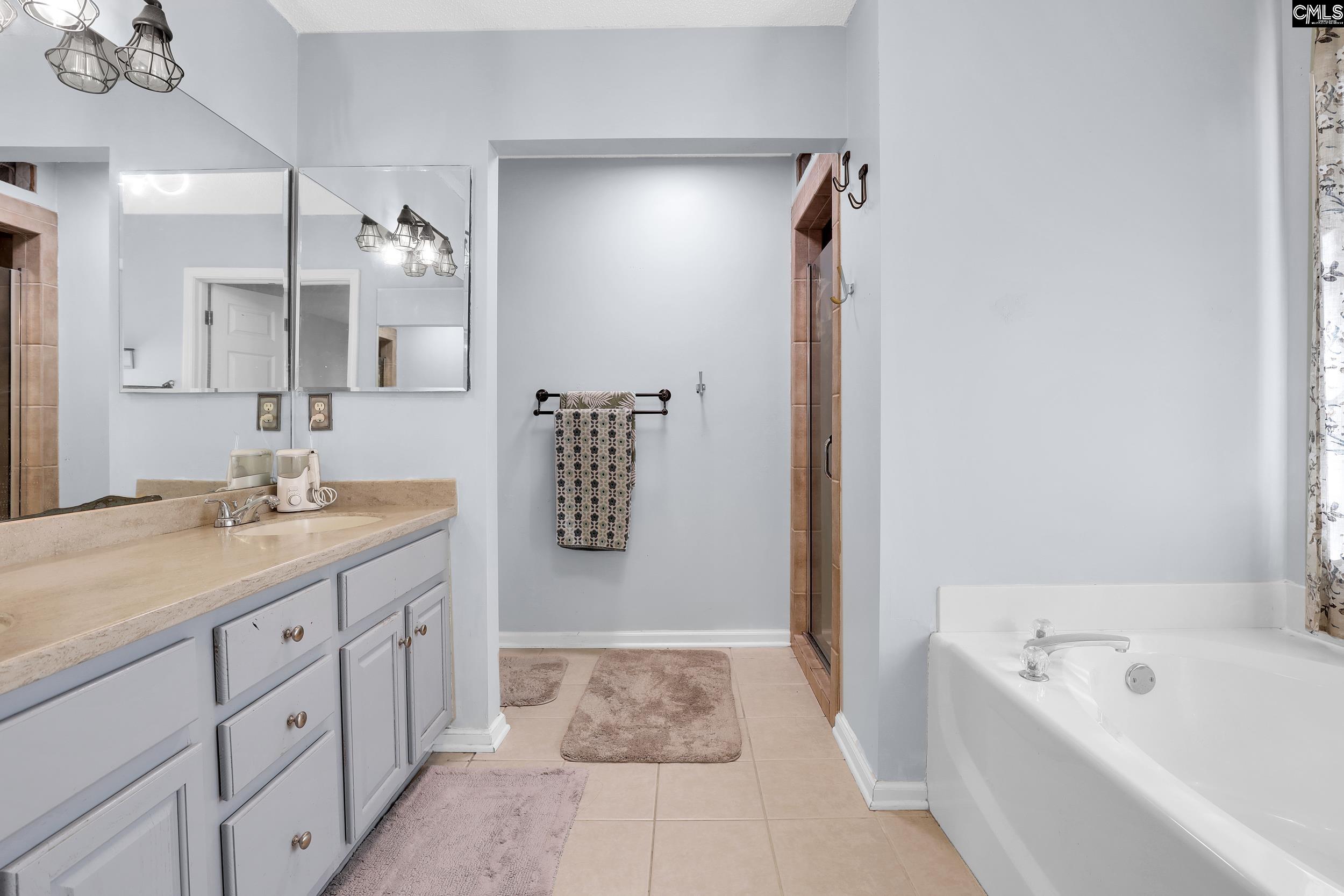 Hilton Head, South Carolina, 29926, United States, 5 Bedrooms Bedrooms, ,5 BathroomsBathrooms,Residential,For Sale,1901013