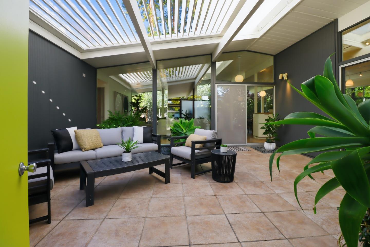 Cupertino, California, 95014, United States, 4 Bedrooms Bedrooms, ,2 BathroomsBathrooms,Residential,For Sale,1986289