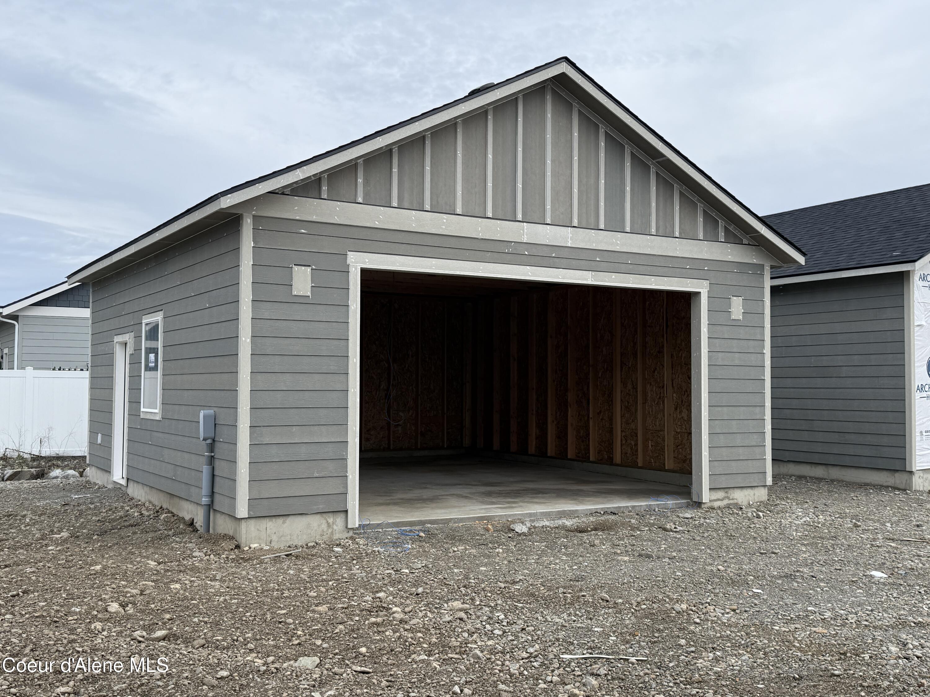 Post Falls, Idaho, 83854, United States, 4 Bedrooms Bedrooms, ,3 BathroomsBathrooms,Residential,For Sale,1973812