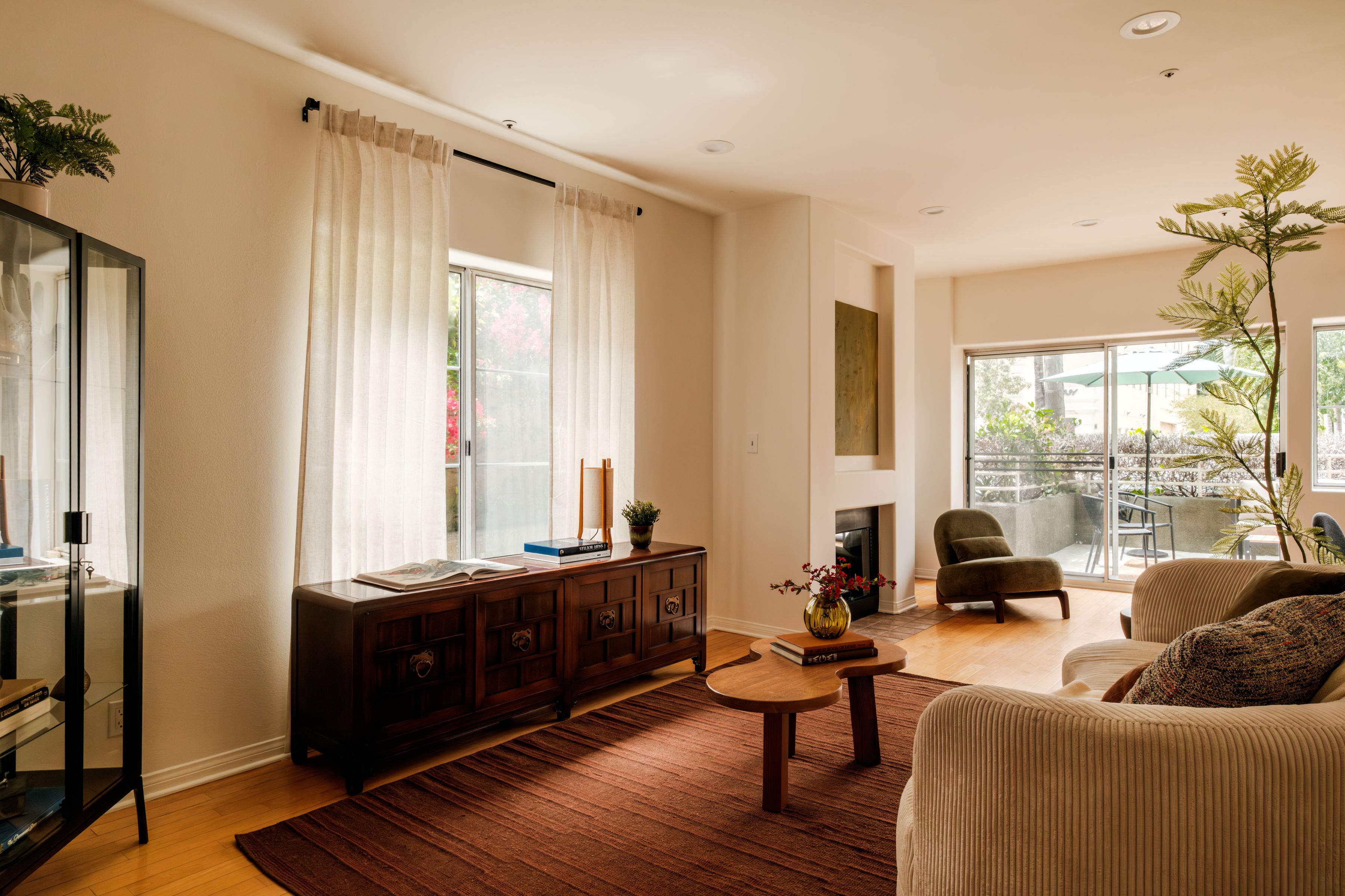  11920 Goshen Ave - 物件實景