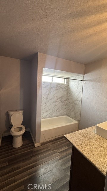 Bakersfield, California, 93534, United States, 8 Bedrooms Bedrooms, ,Residential,For Sale,1981314